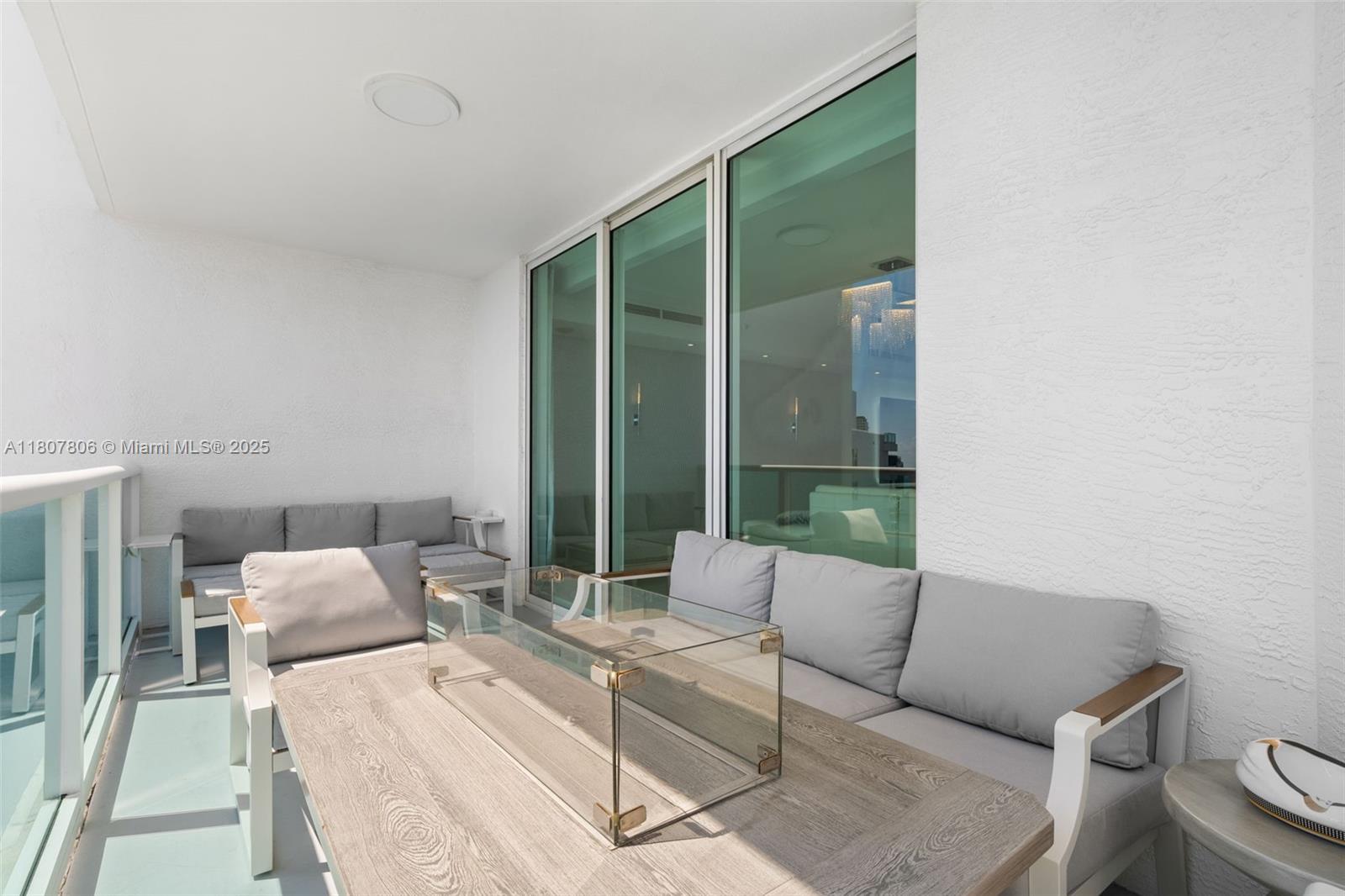 THE PENINSULA II CONDO - Residential