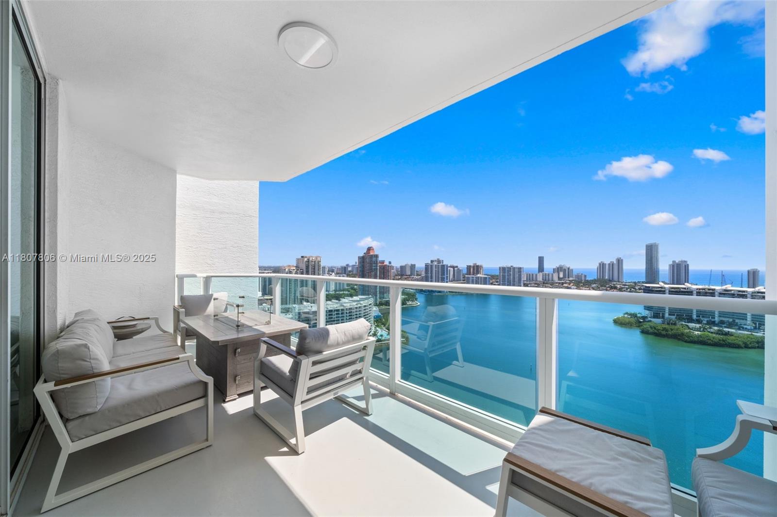 THE PENINSULA II CONDO - Residential