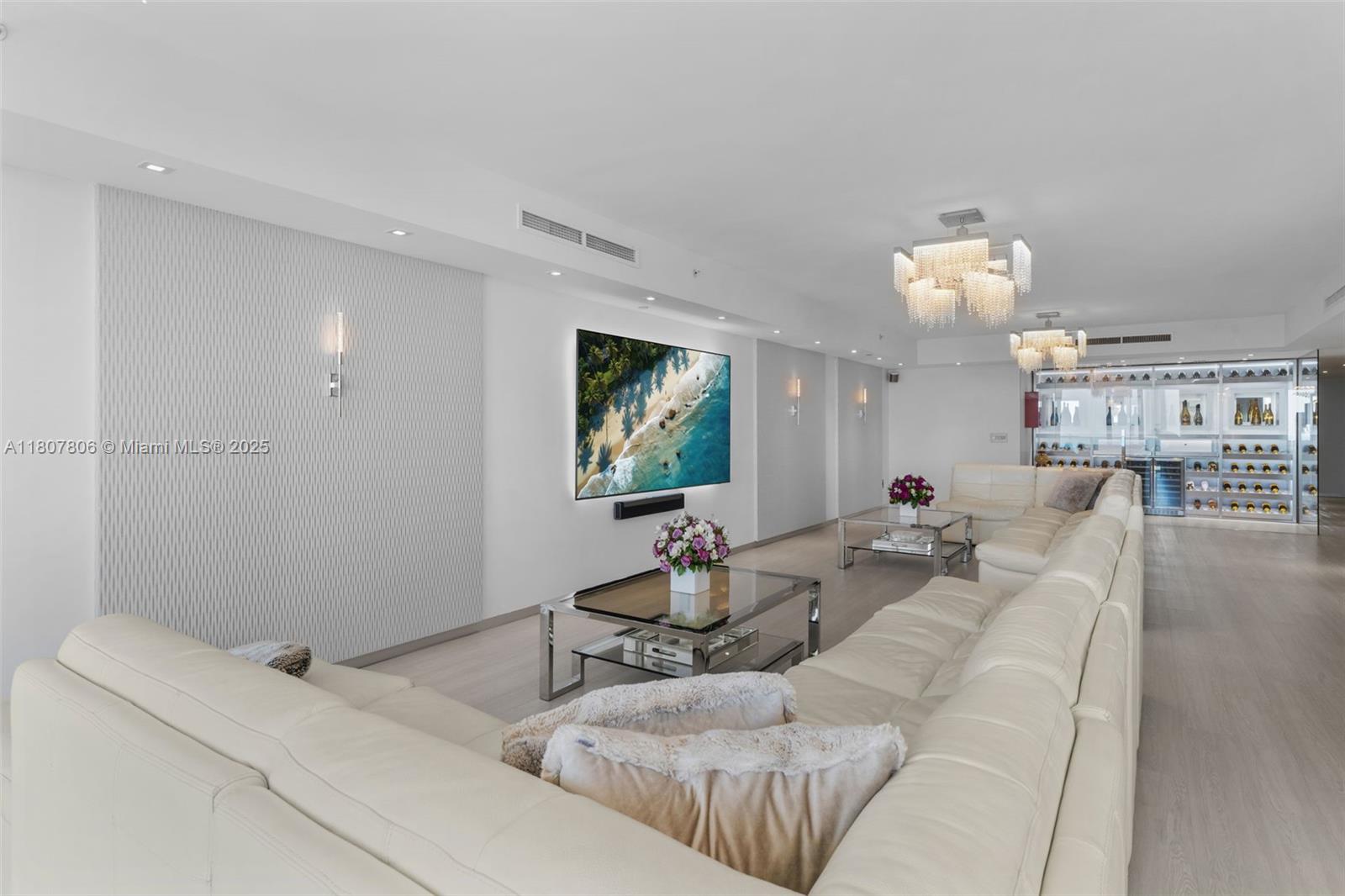 THE PENINSULA II CONDO - Residential