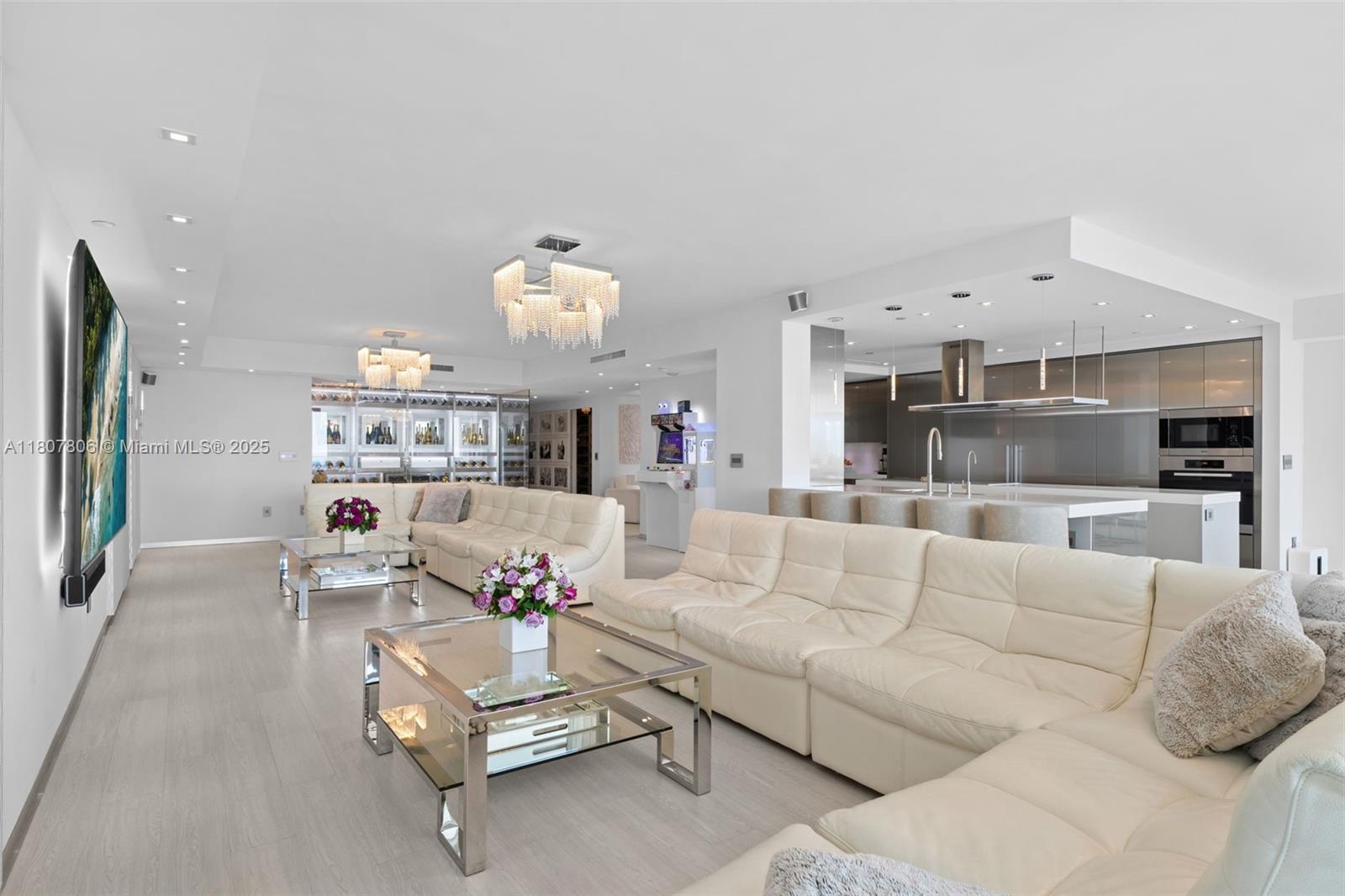 THE PENINSULA II CONDO - Residential