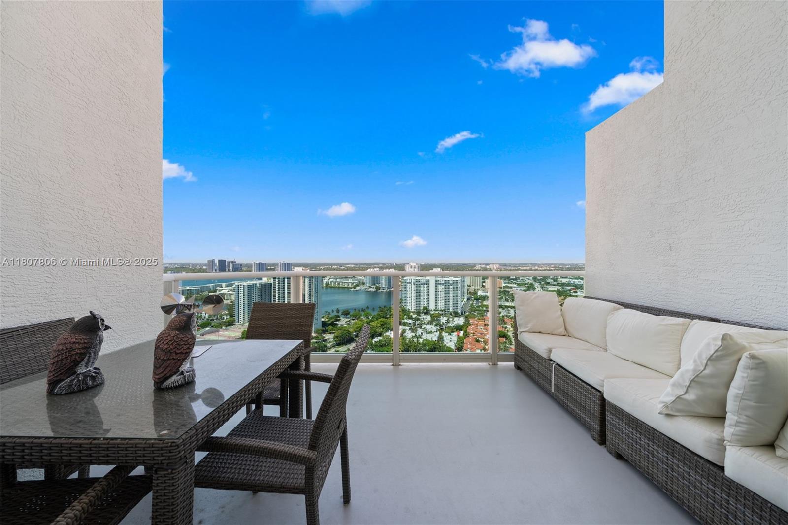 THE PENINSULA II CONDO - Residential