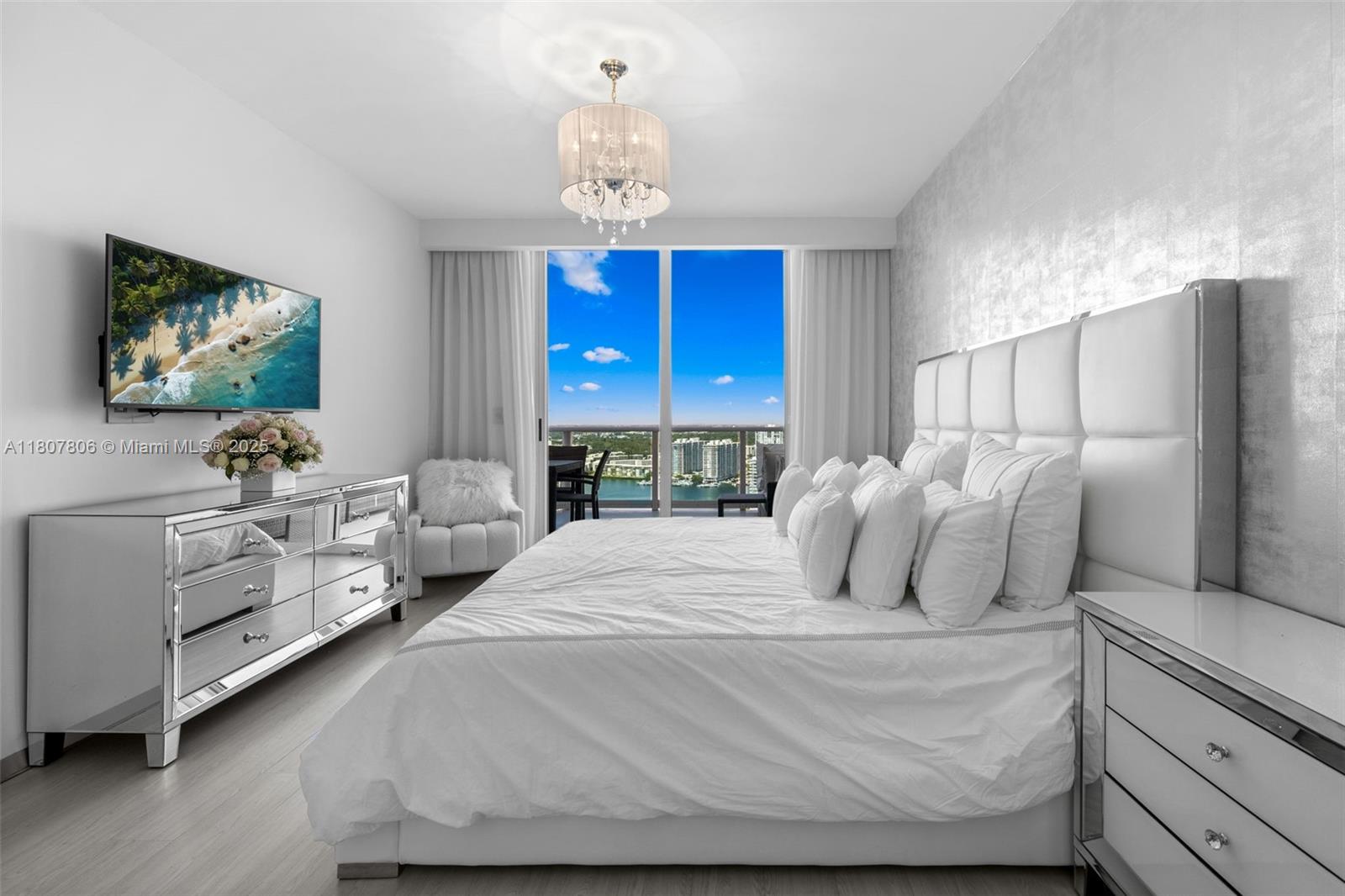THE PENINSULA II CONDO - Residential