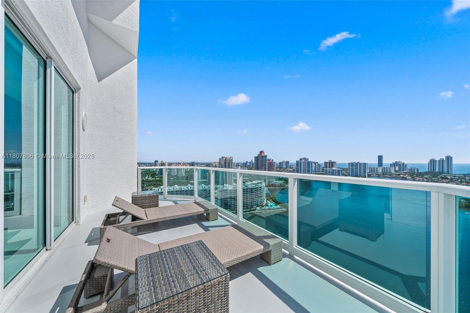 THE PENINSULA II CONDO - Residential