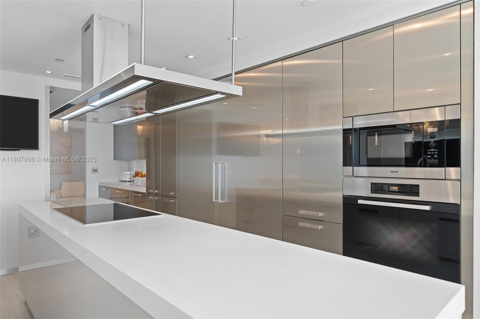 THE PENINSULA II CONDO - Residential