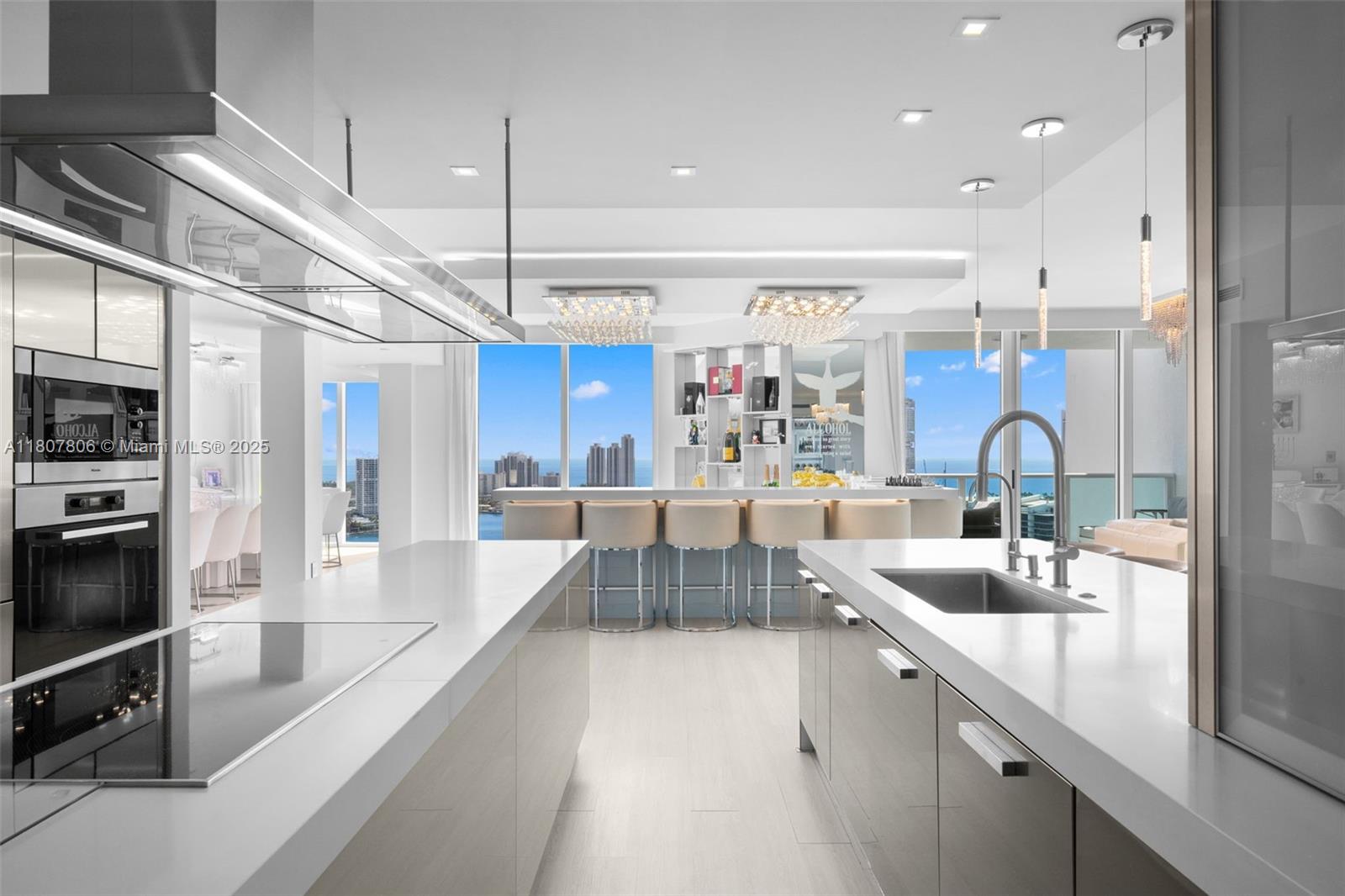 THE PENINSULA II CONDO - Residential
