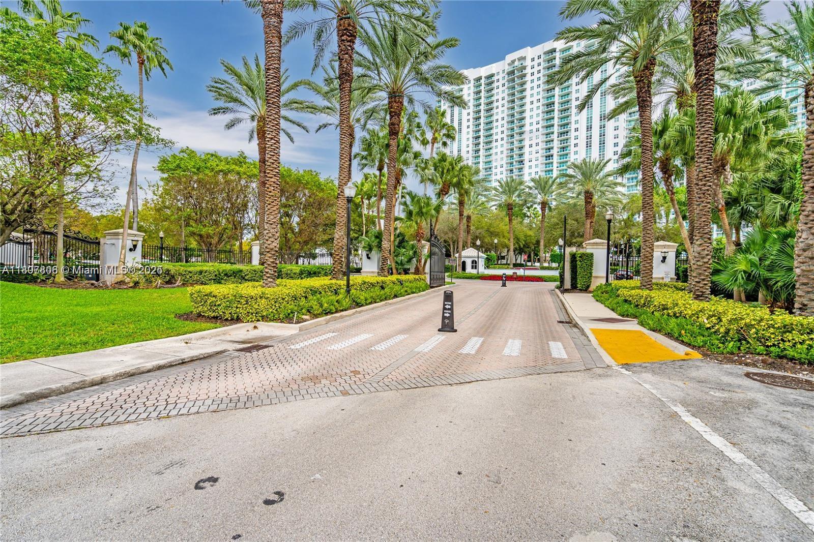 THE PENINSULA II CONDO - Residential