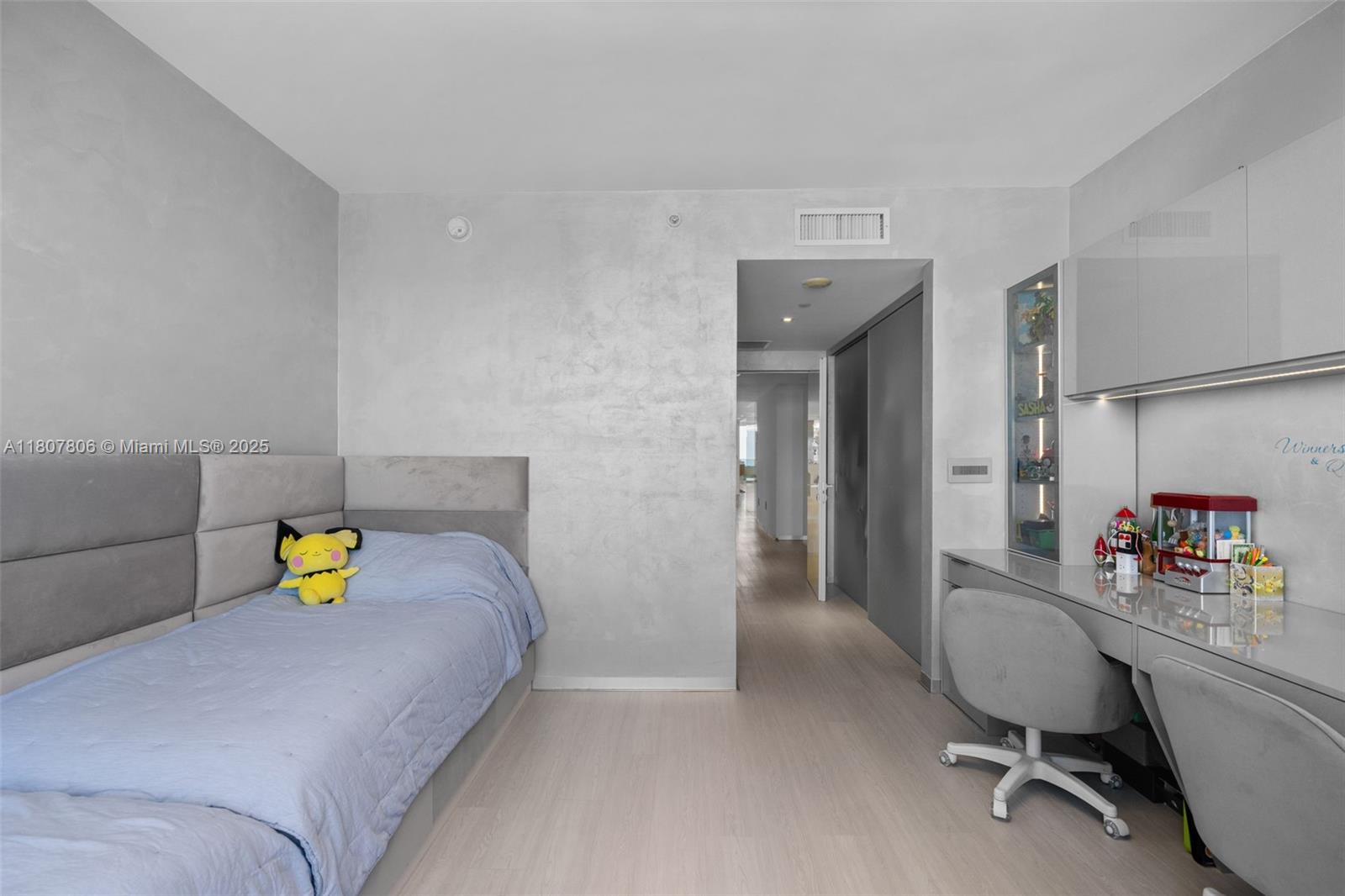 THE PENINSULA II CONDO - Residential