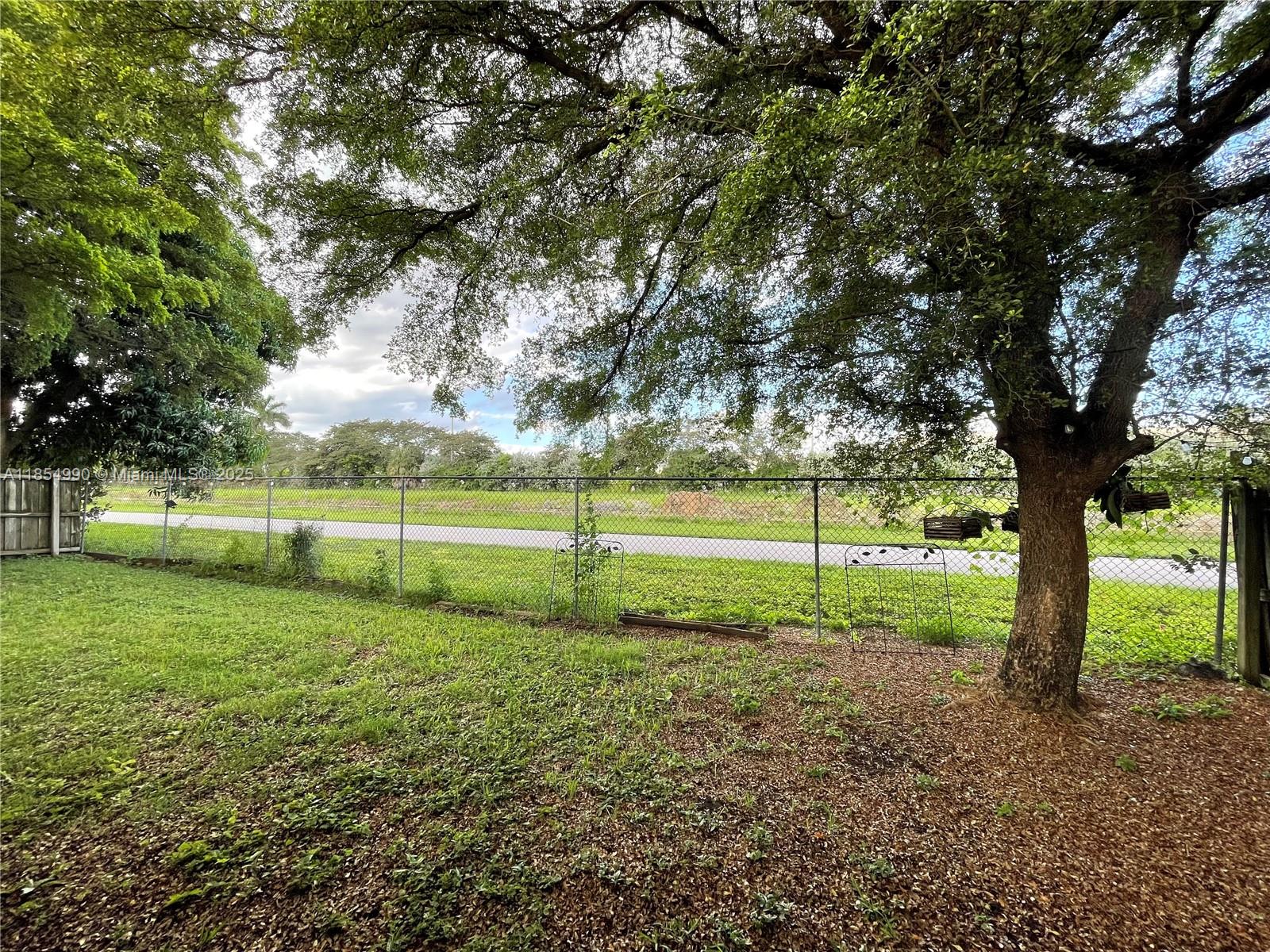 CARMENS PLACE - Residential