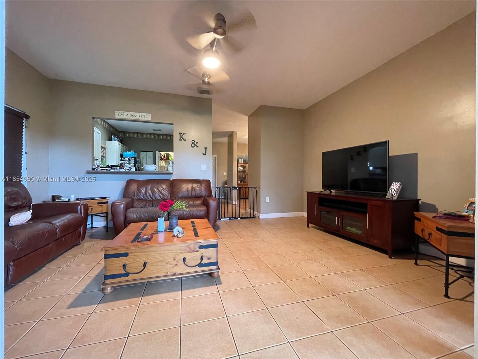 CARMENS PLACE - Residential