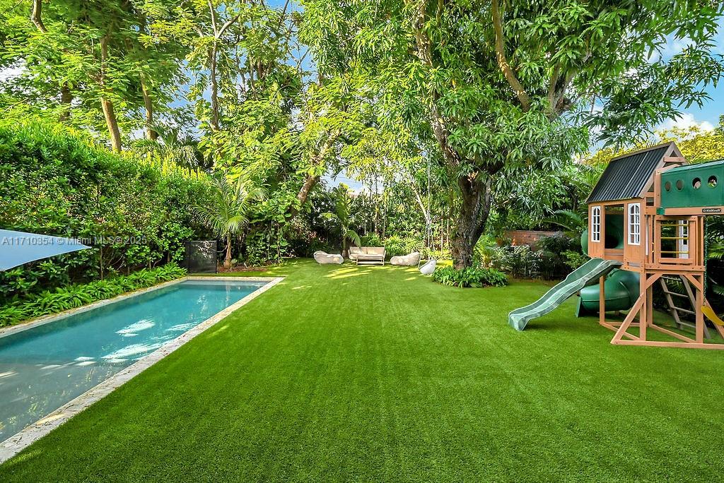 BRICKELL ESTATES - Residential