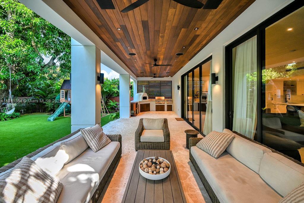 BRICKELL ESTATES - Residential