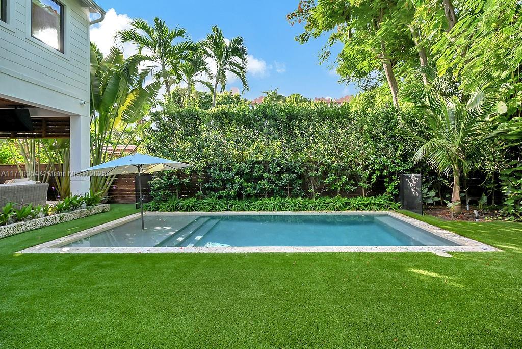 BRICKELL ESTATES - Residential