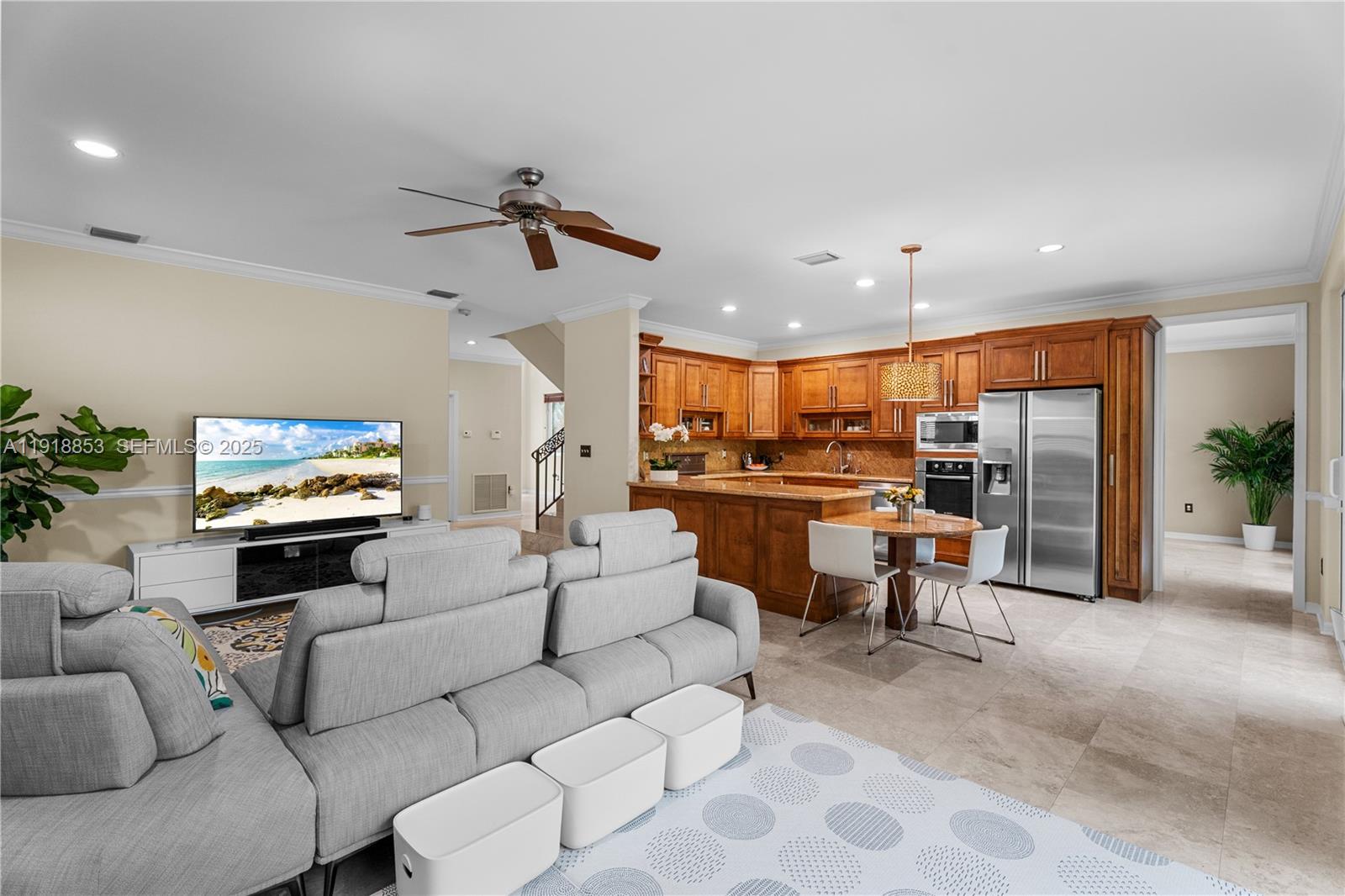 SUNSHINE VISTAS - Residential