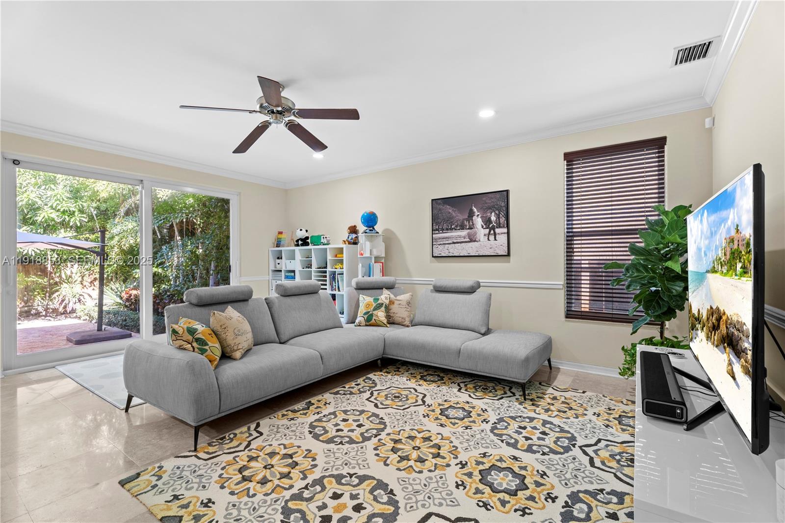 SUNSHINE VISTAS - Residential