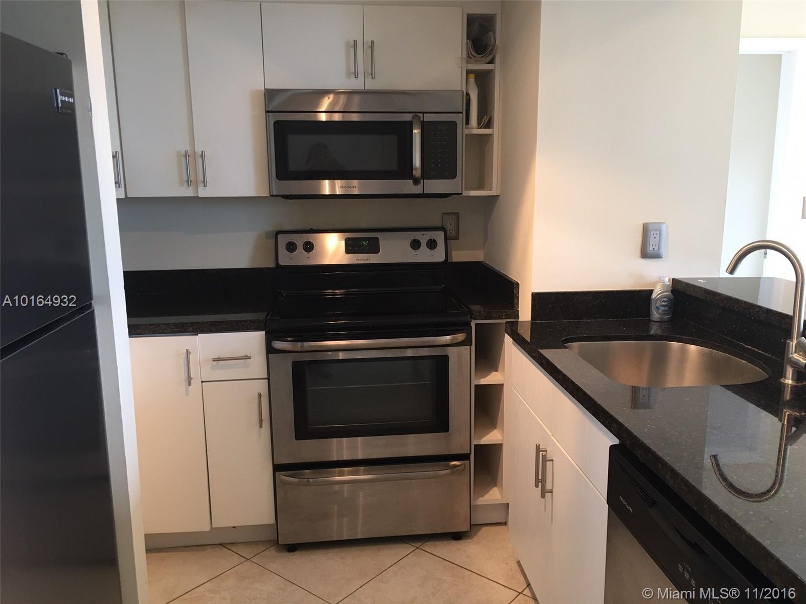 BRICKELL KEY II CONDO DES - Residential Lease