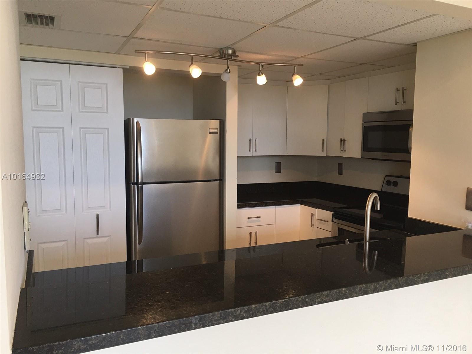 BRICKELL KEY II CONDO DES - Residential Lease