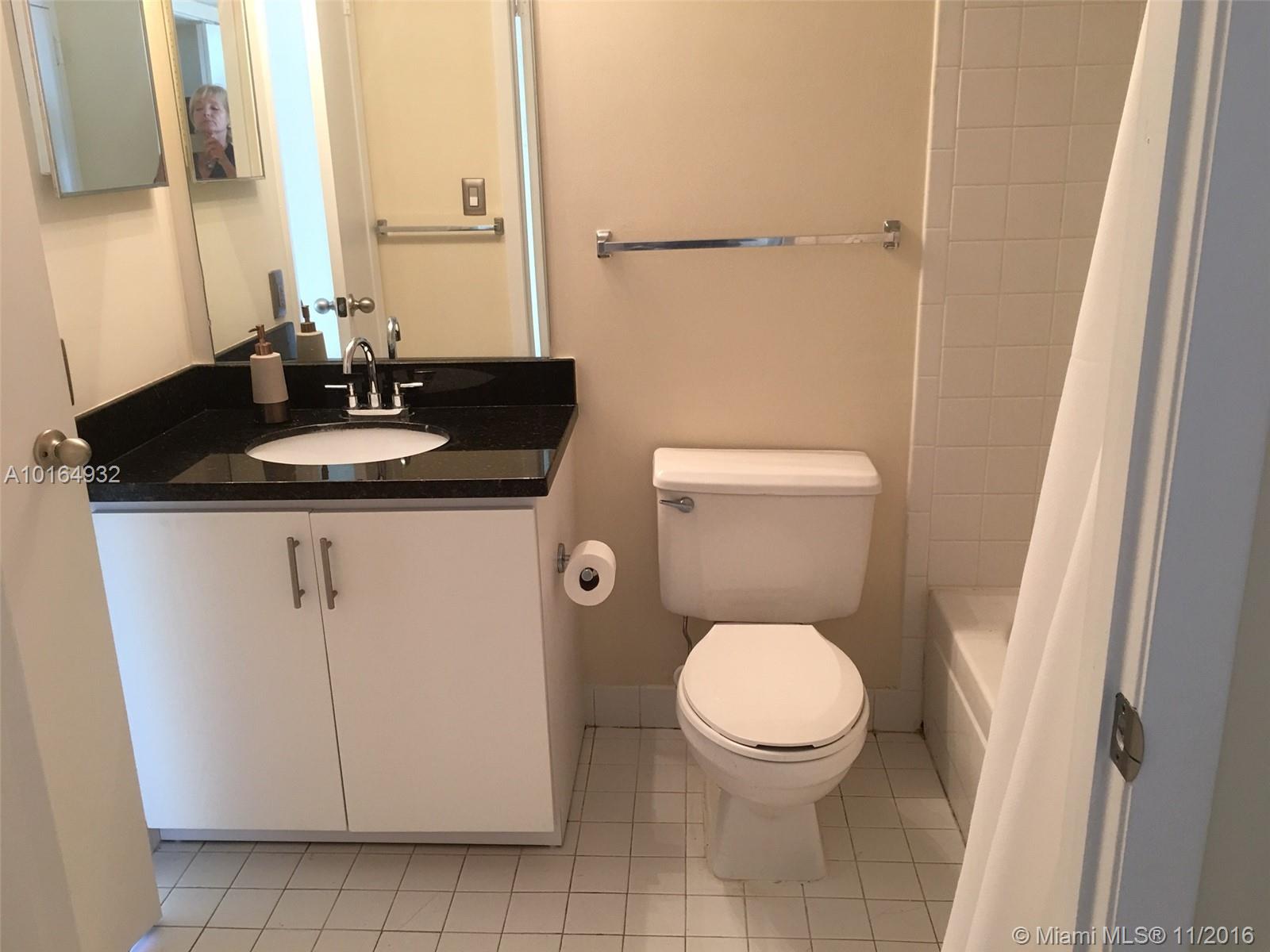 BRICKELL KEY II CONDO DES - Residential Lease