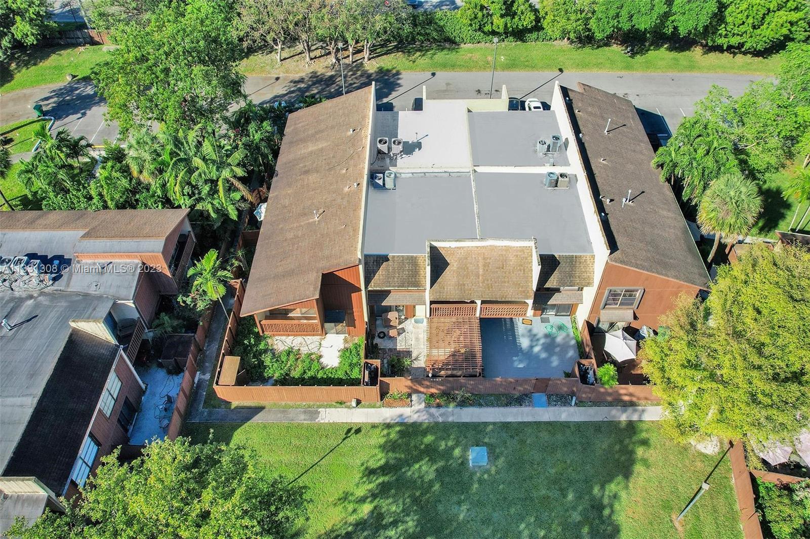 Photo 9 of 55 of 6609 SW 116th Pl E townhome