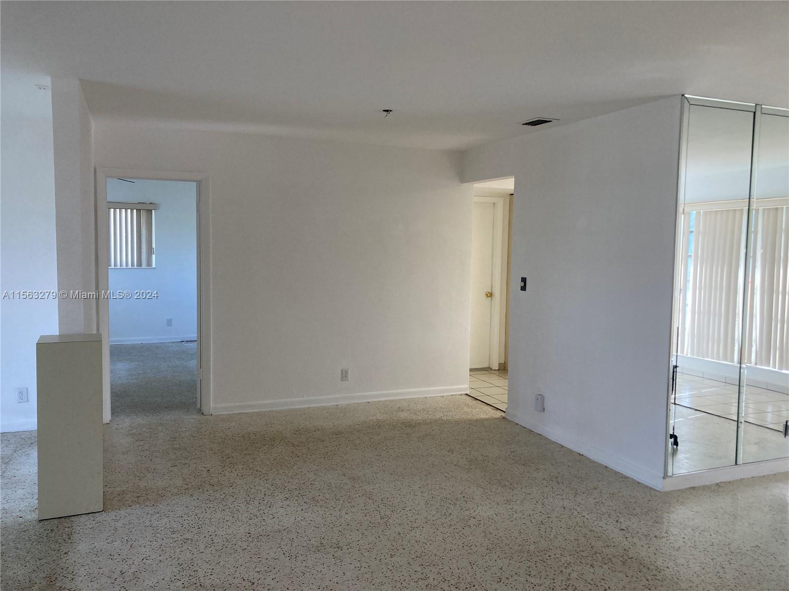 PALM SPRINGS LAKES 2ND AD - Residential