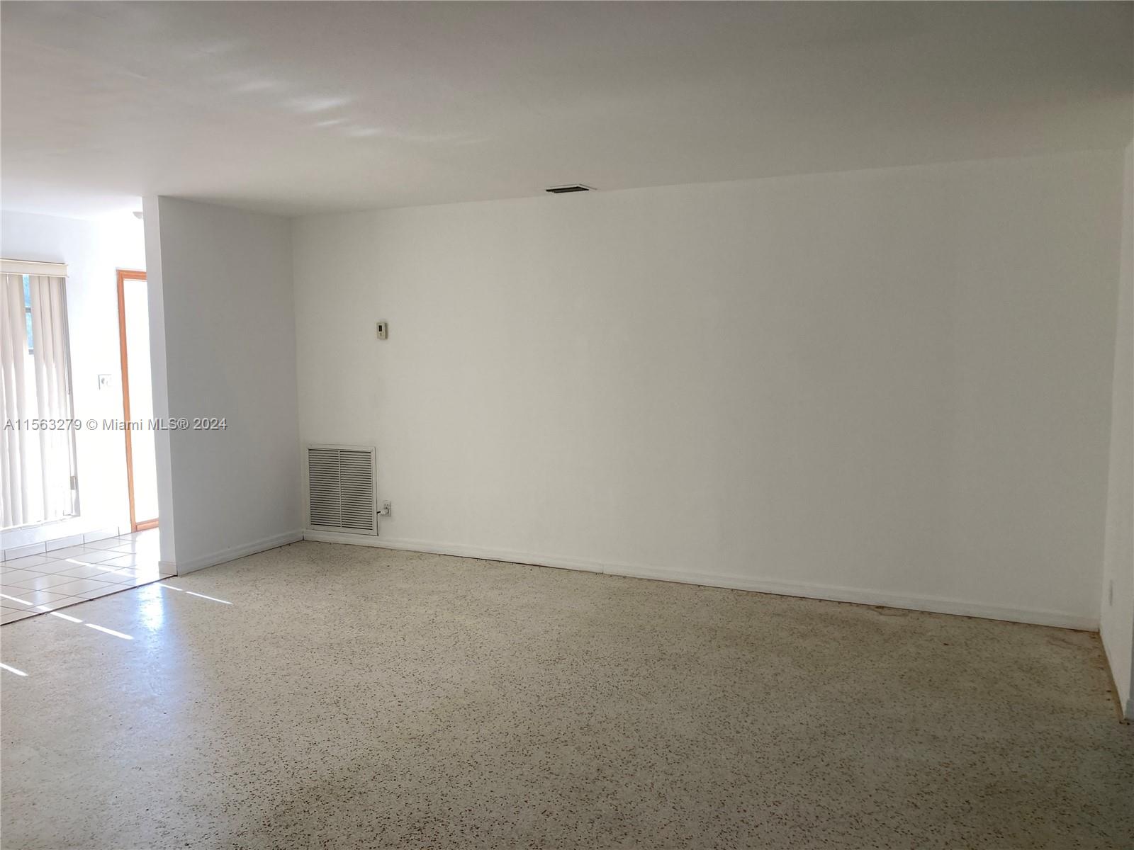 PALM SPRINGS LAKES 2ND AD - Residential