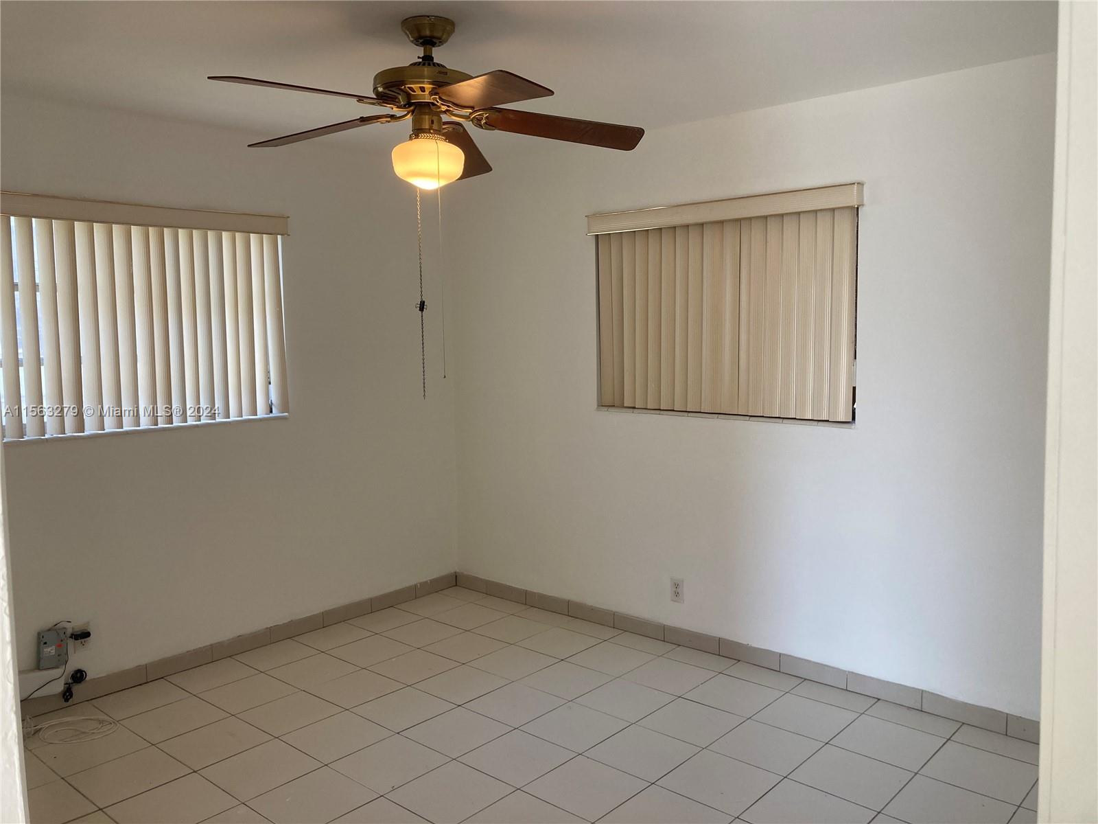 PALM SPRINGS LAKES 2ND AD - Residential