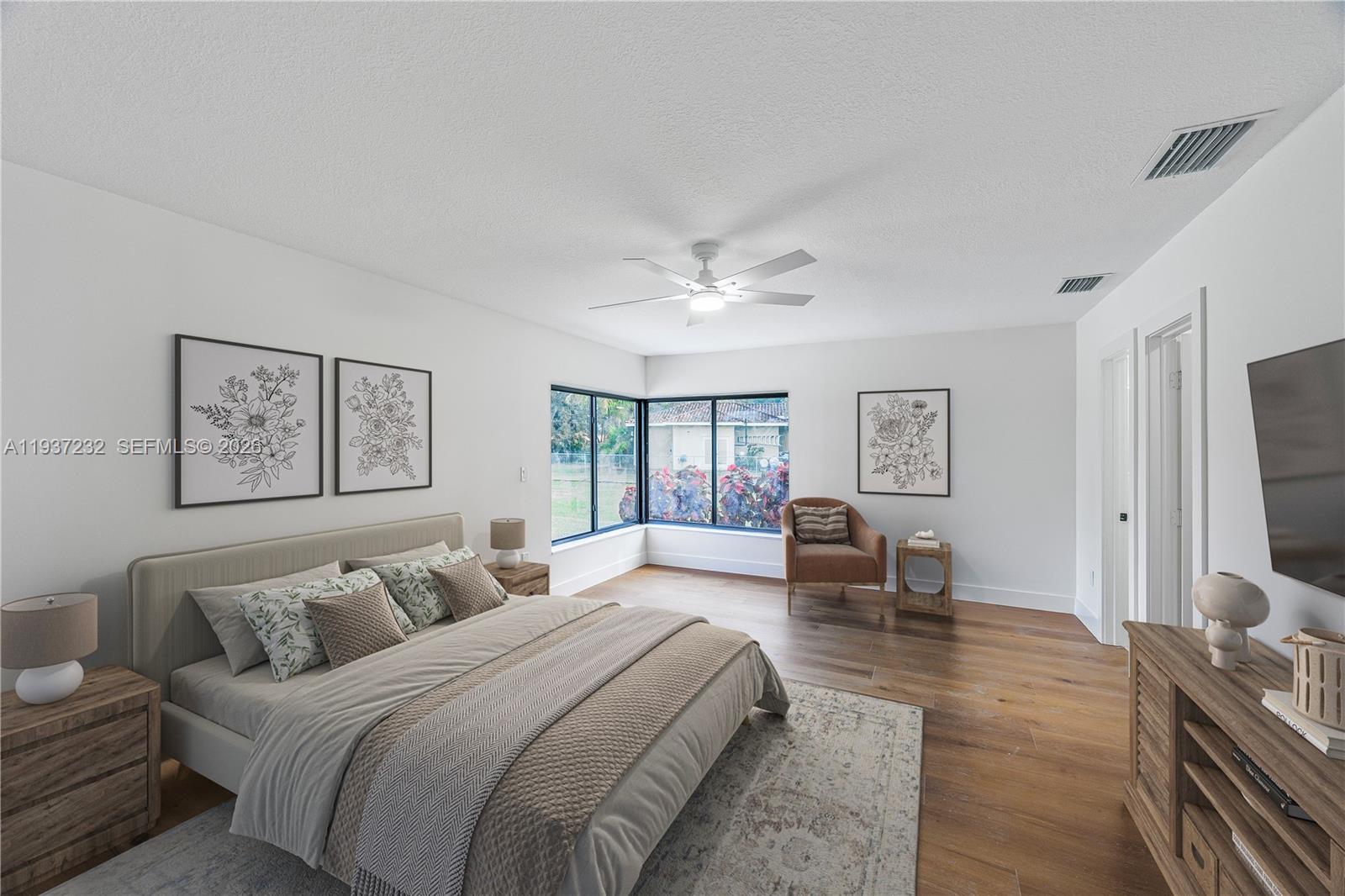 Bonzaza/Bonza­na Ranch Est - Residential