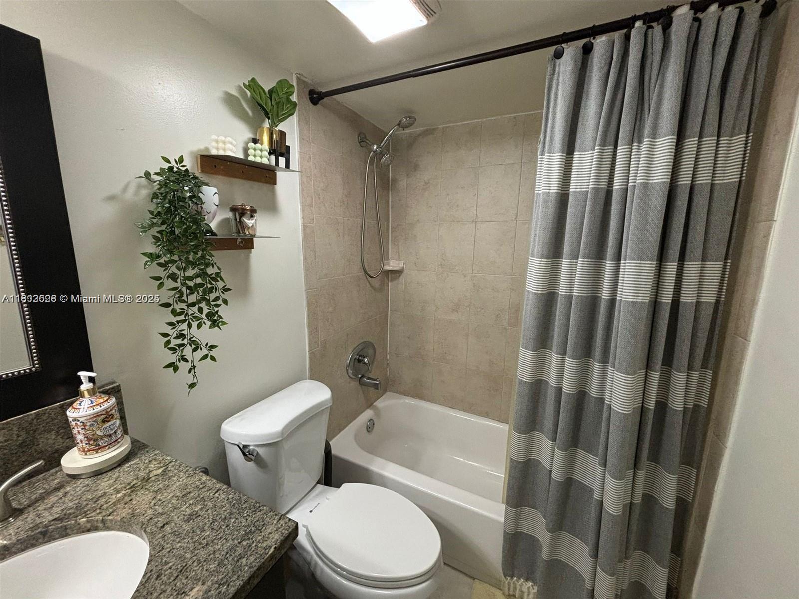 CYPRESS VILLAGE CONDO - Residential Lease