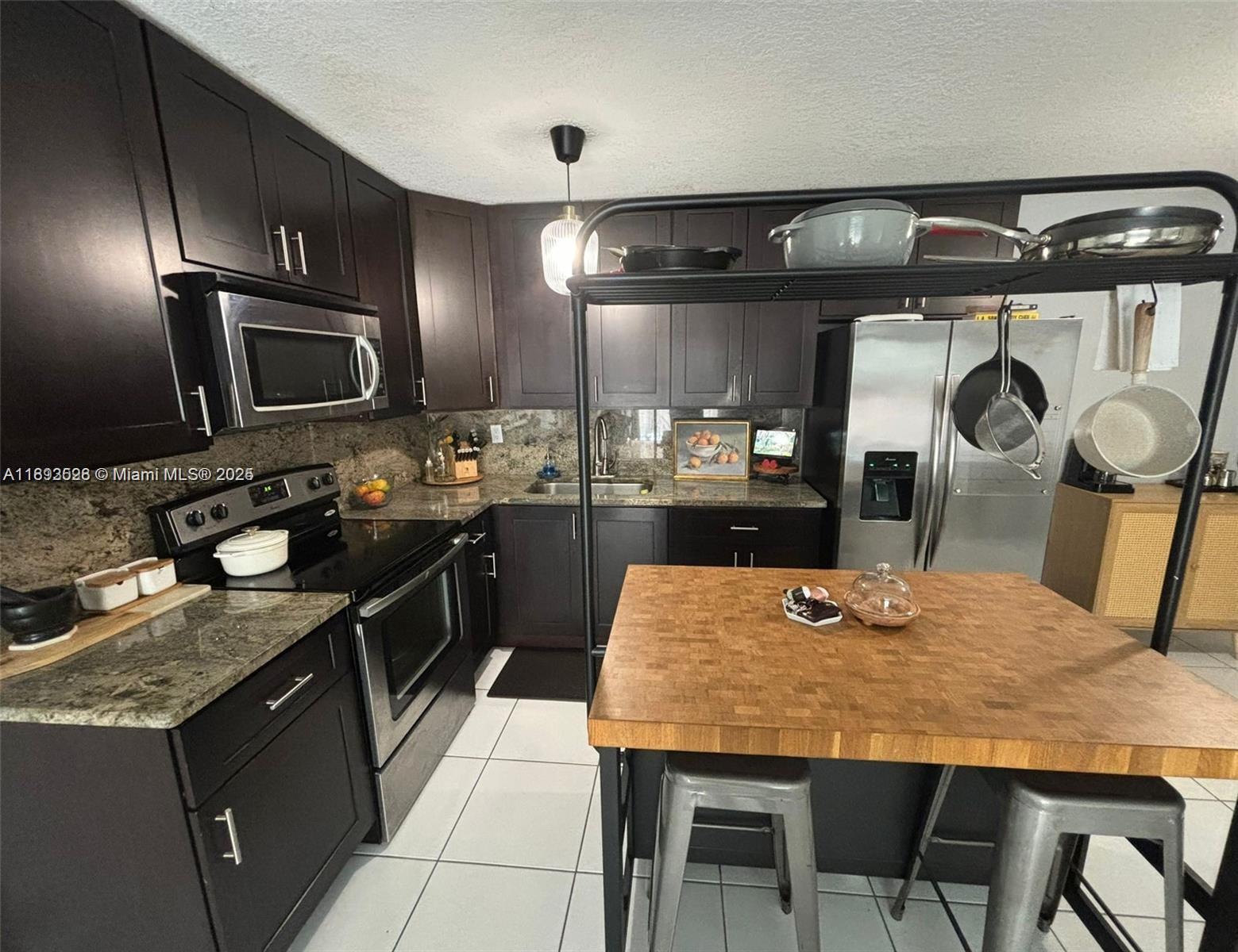 CYPRESS VILLAGE CONDO - Residential Lease