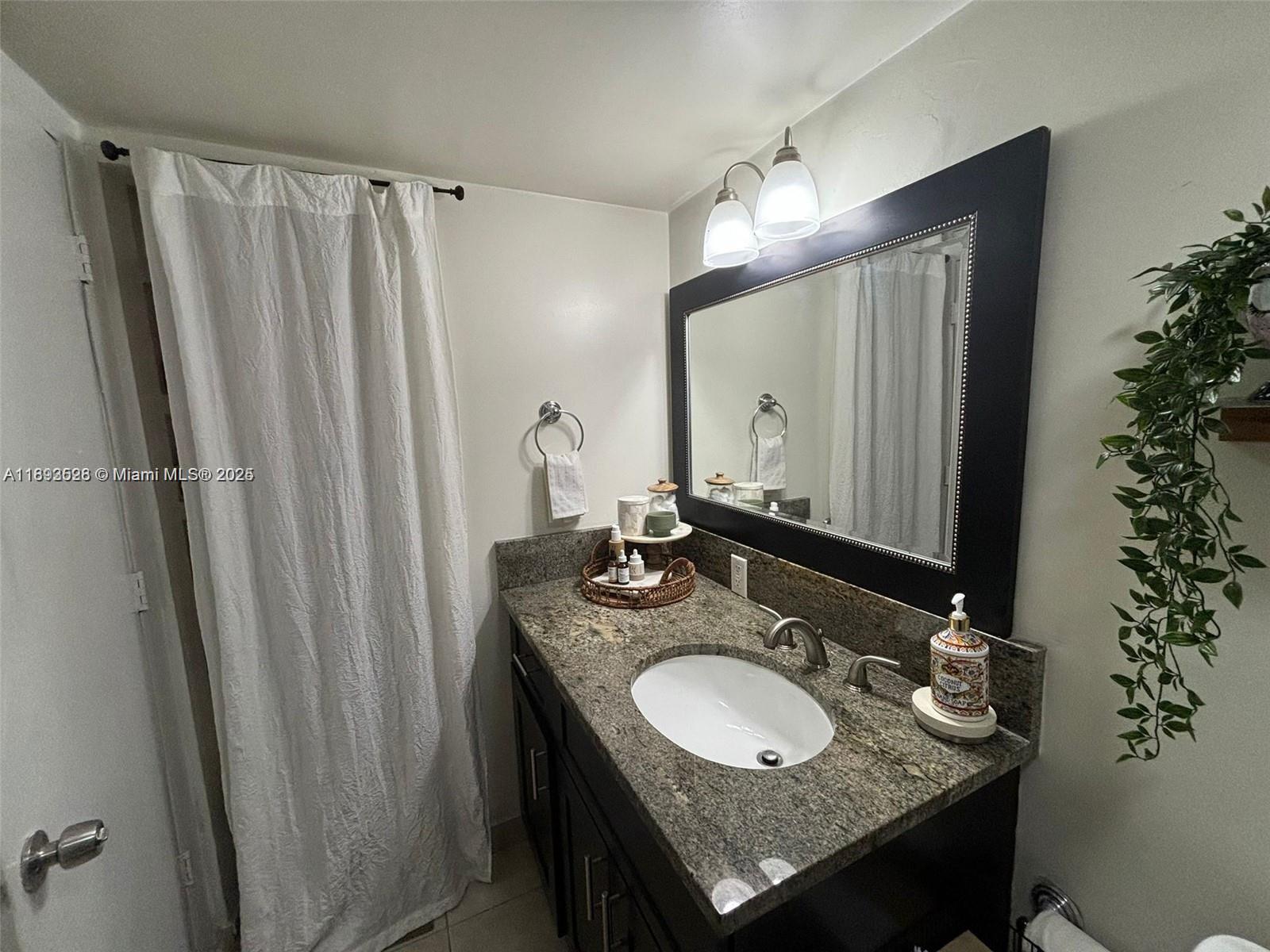 CYPRESS VILLAGE CONDO - Residential Lease