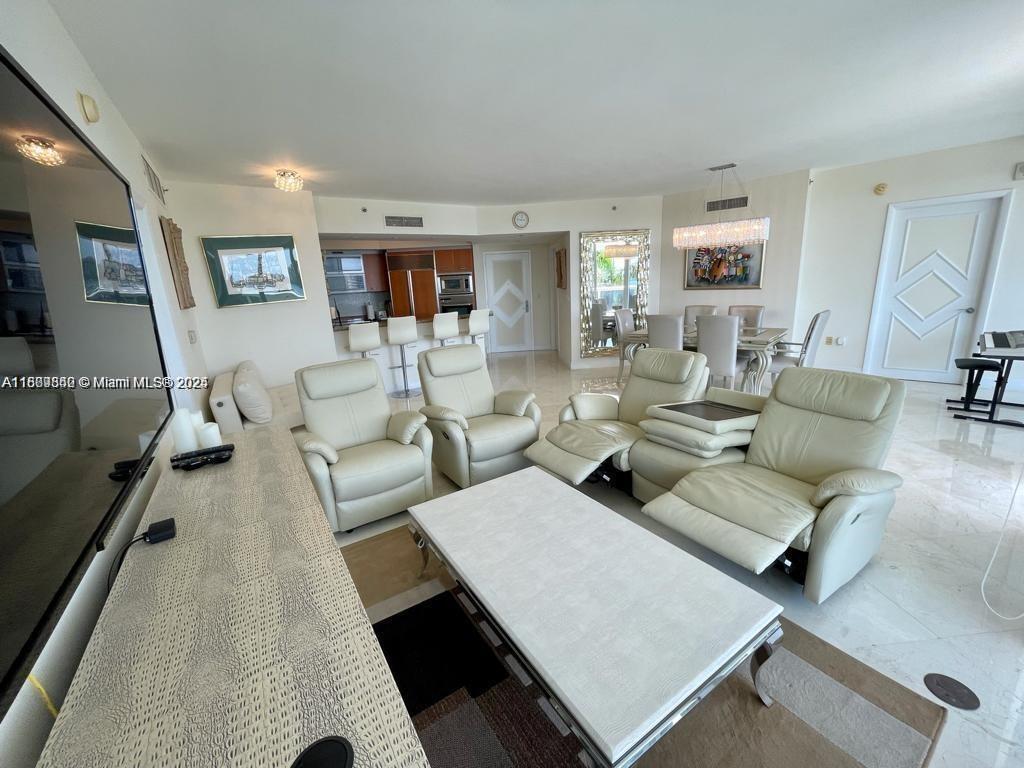 Property for Sale at 400 Alton Rd 808, Miami Beach, Miami-Dade County, Florida - Bedrooms: 2 
Bathrooms: 3  - $1,760,000