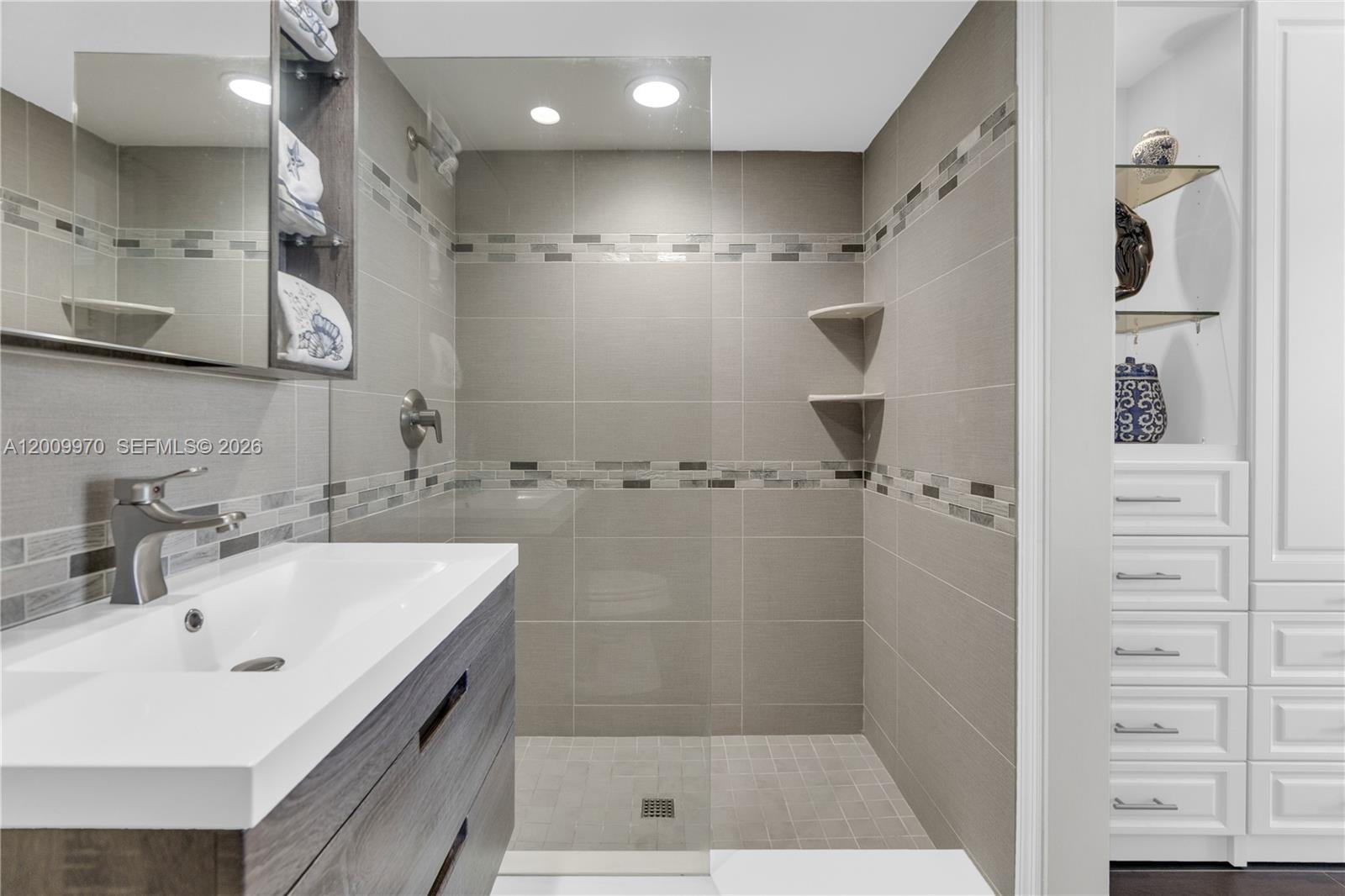 PILOT HOUSE CONDO - Residential