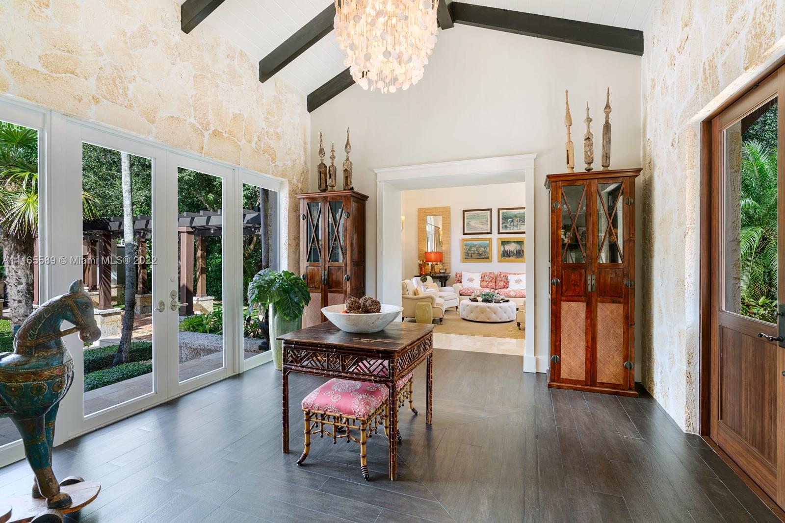 THE PALM ESTATES - Residential