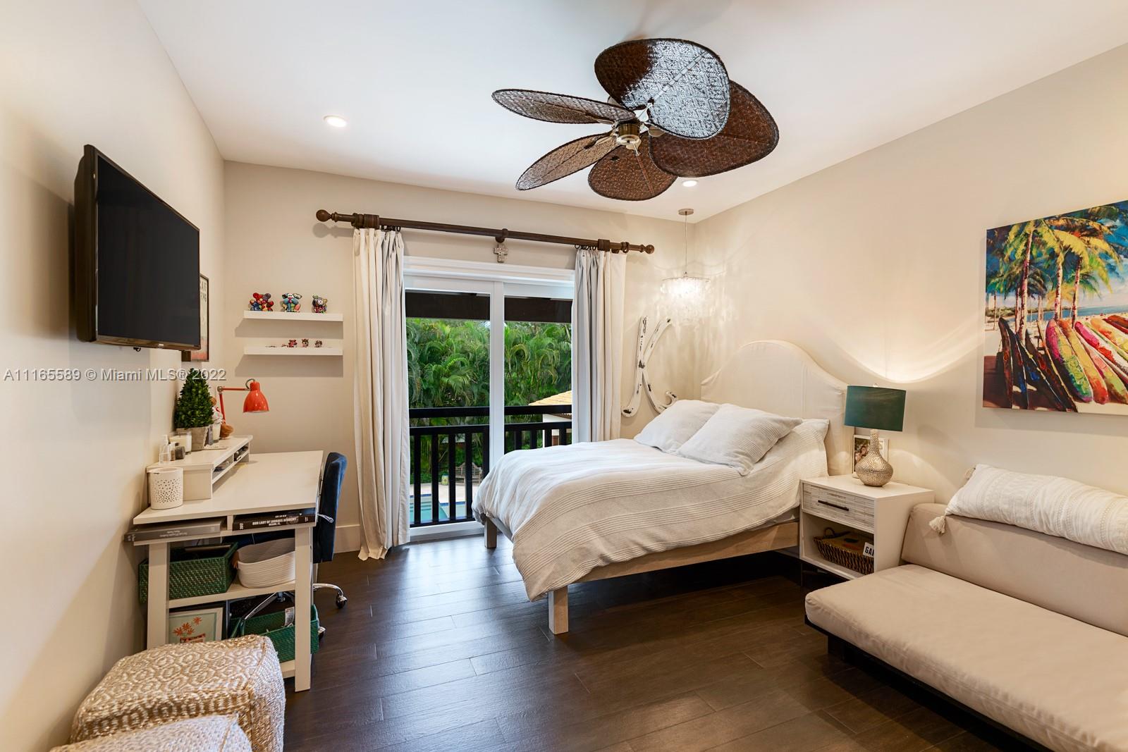 THE PALM ESTATES - Residential