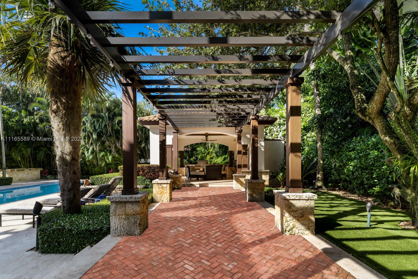 THE PALM ESTATES - Residential