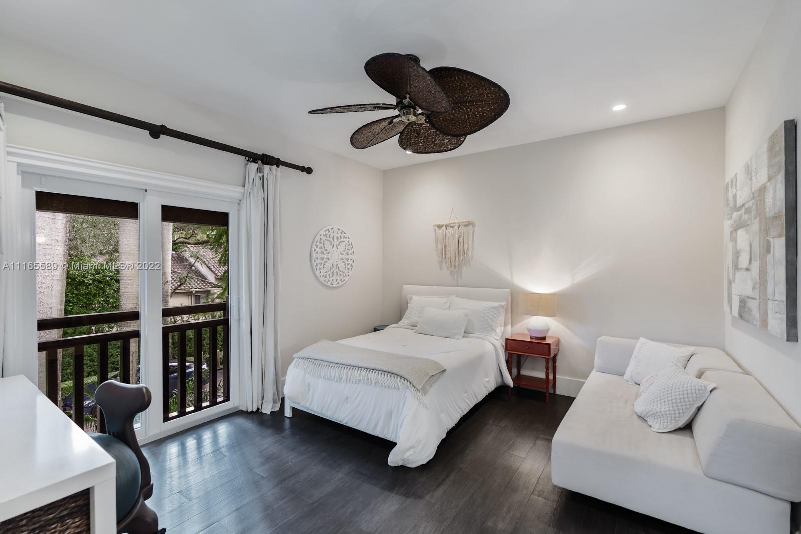 THE PALM ESTATES - Residential