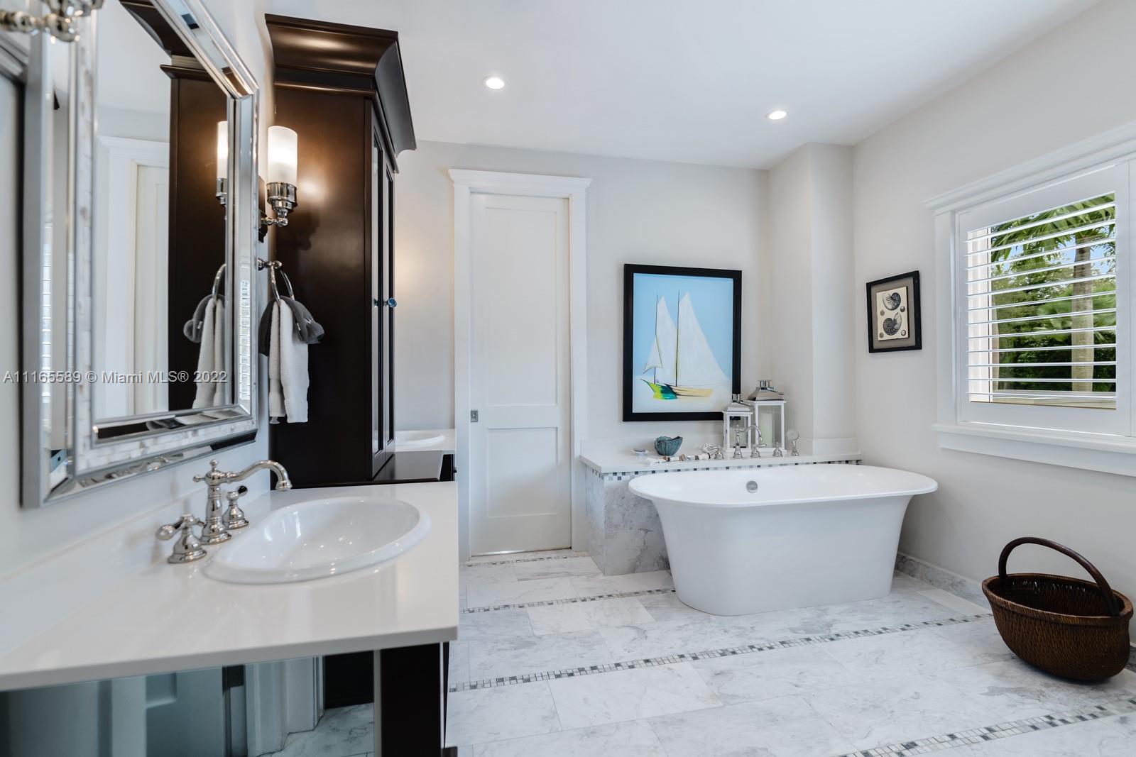 THE PALM ESTATES - Residential