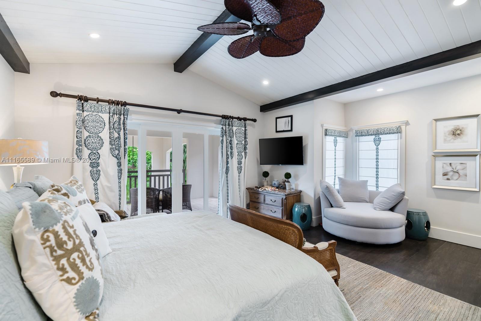 THE PALM ESTATES - Residential