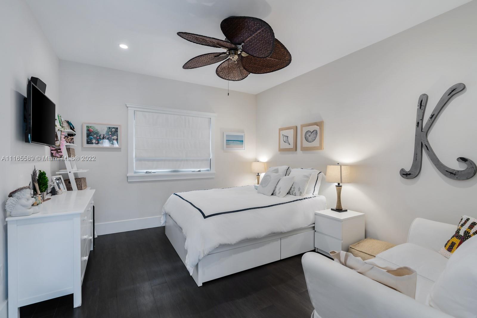 THE PALM ESTATES - Residential