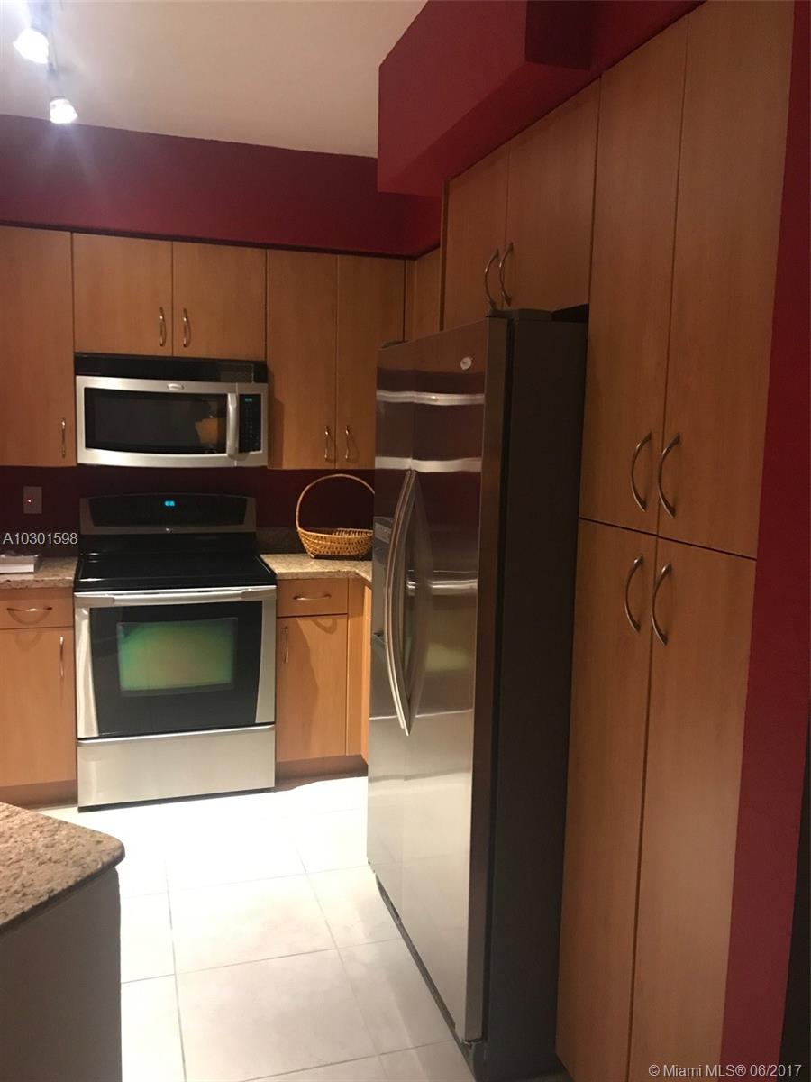 RADIUS CONDO - Residential Lease