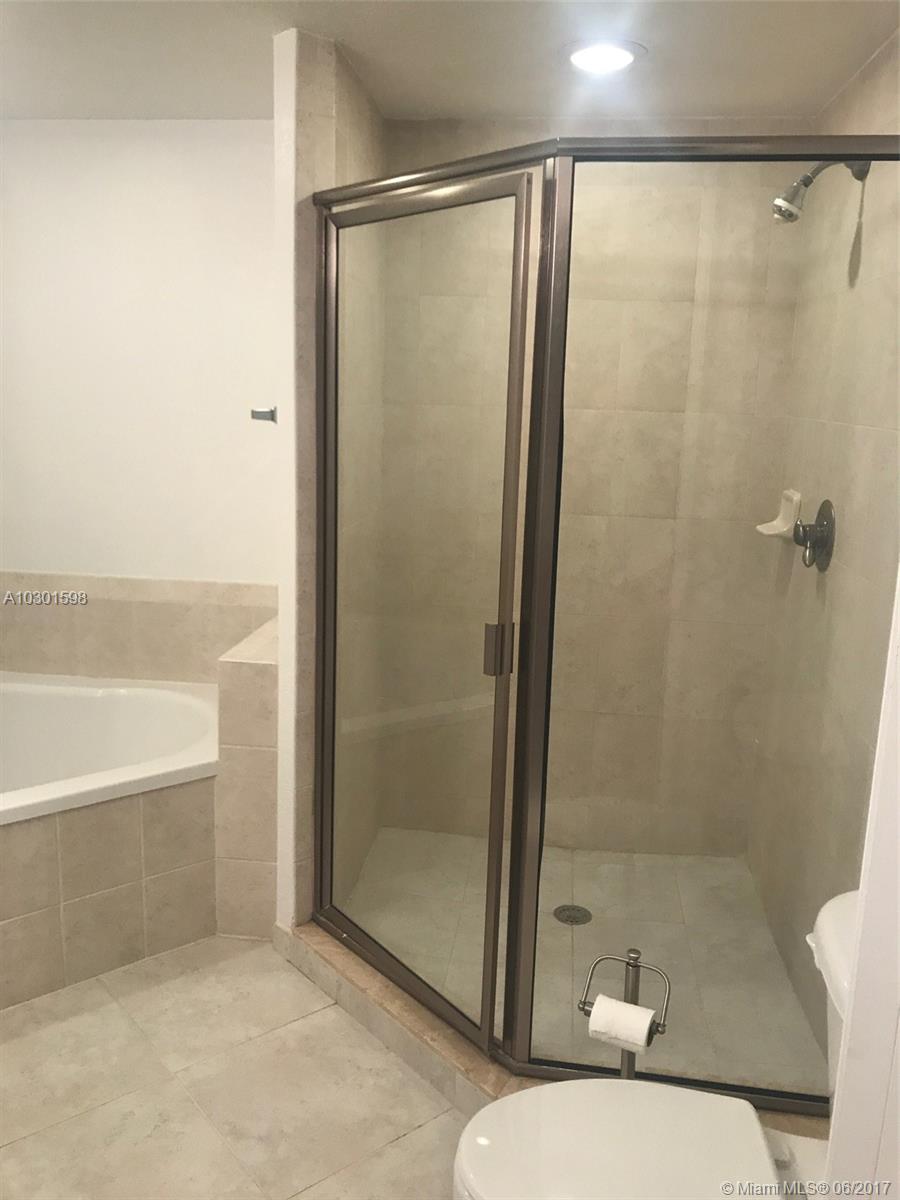 RADIUS CONDO - Residential Lease