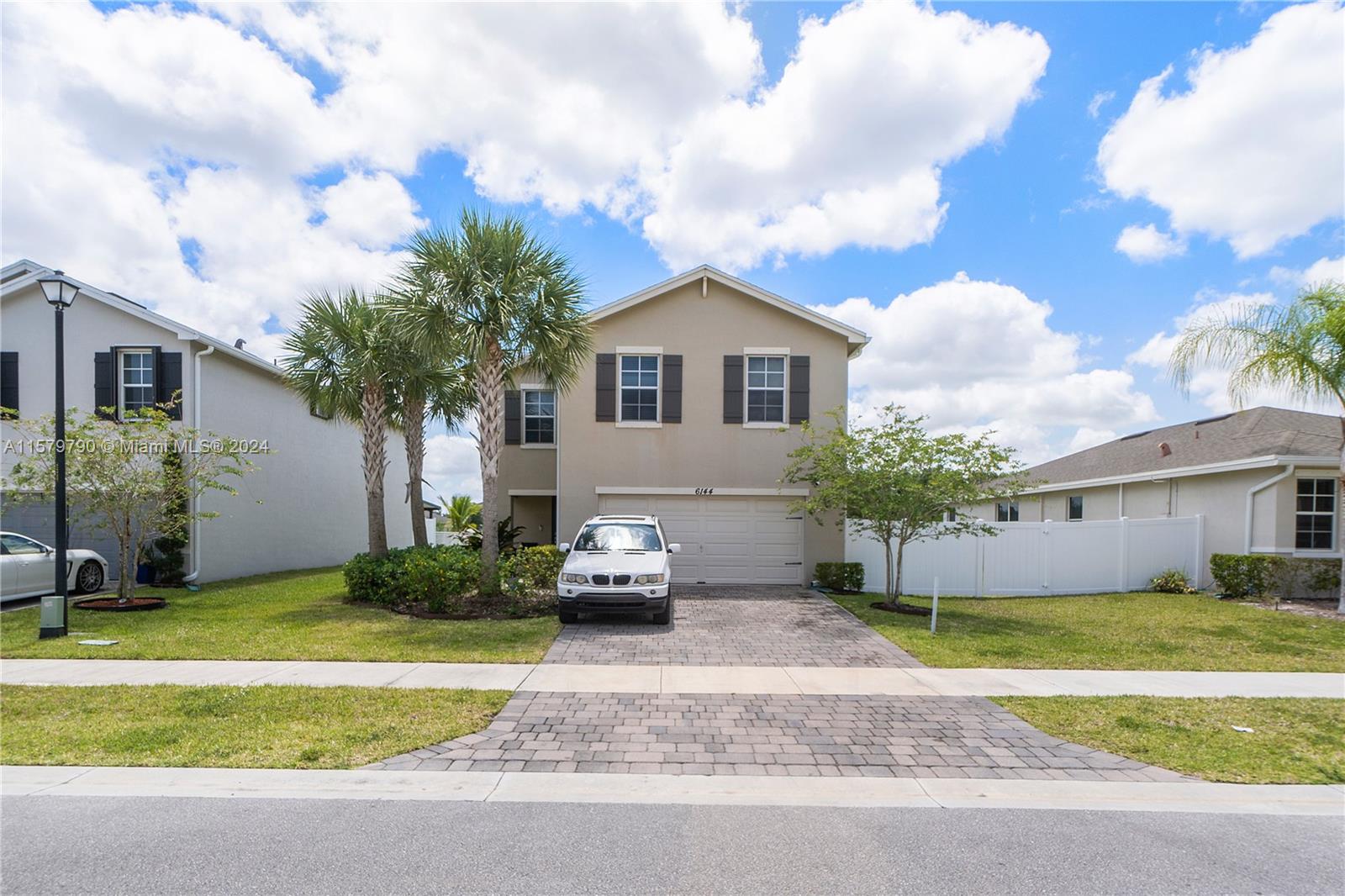 Property for Sale at 6144 Wildfire Way, West Palm Beach, Palm Beach County, Florida - Bedrooms: 4 
Bathrooms: 3  - $530,000