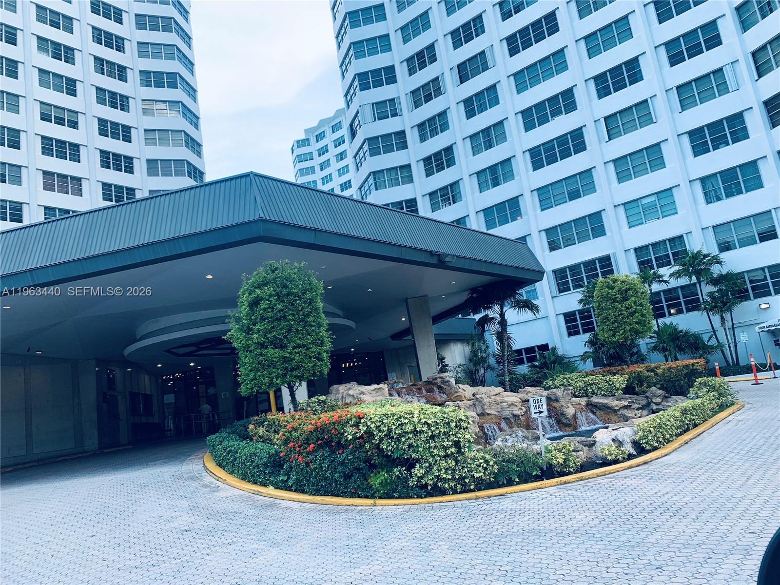 801 Brickell Bay Dr 1470