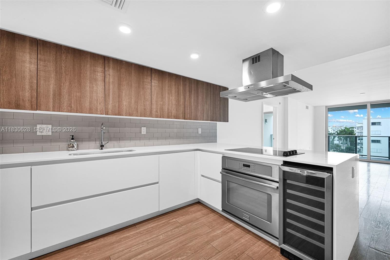 BAY HARBOR CLUB CONDO - Residential