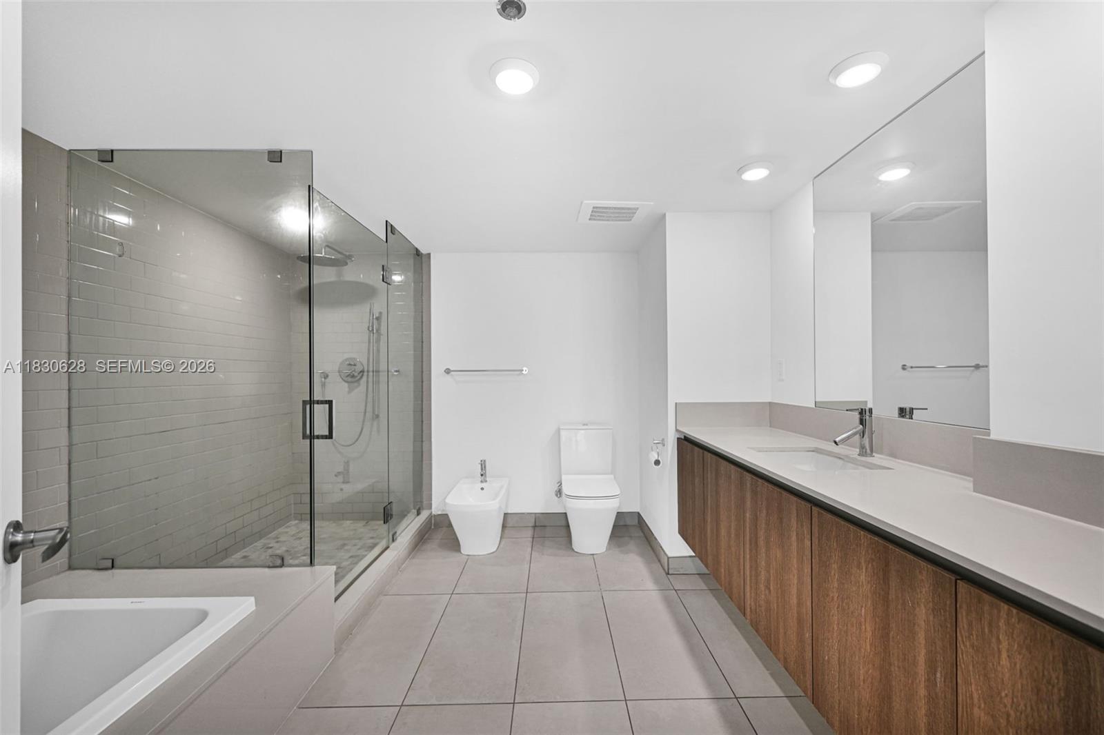 BAY HARBOR CLUB CONDO - Residential