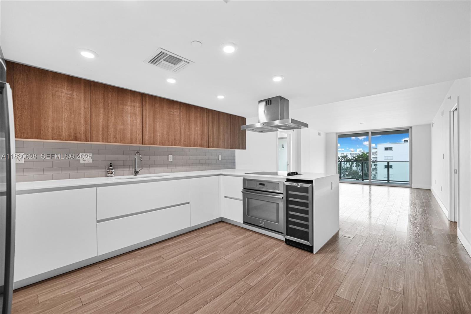 BAY HARBOR CLUB CONDO - Residential