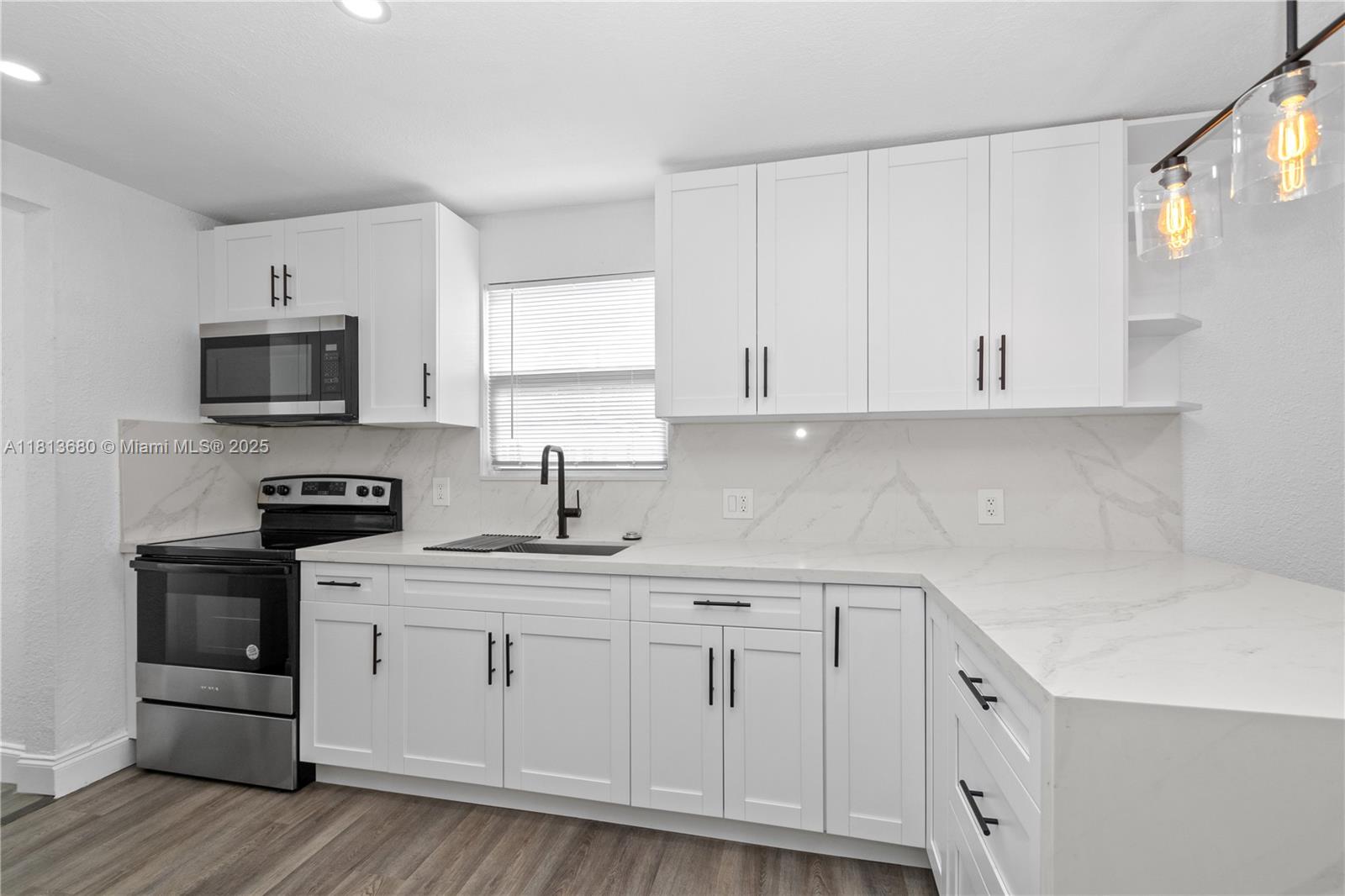 HIGH RIDGE PARK - Residential