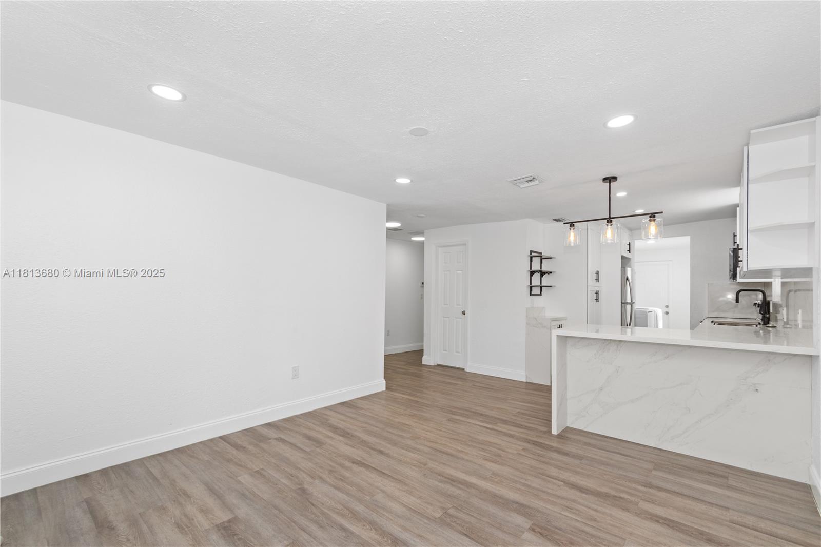 HIGH RIDGE PARK - Residential