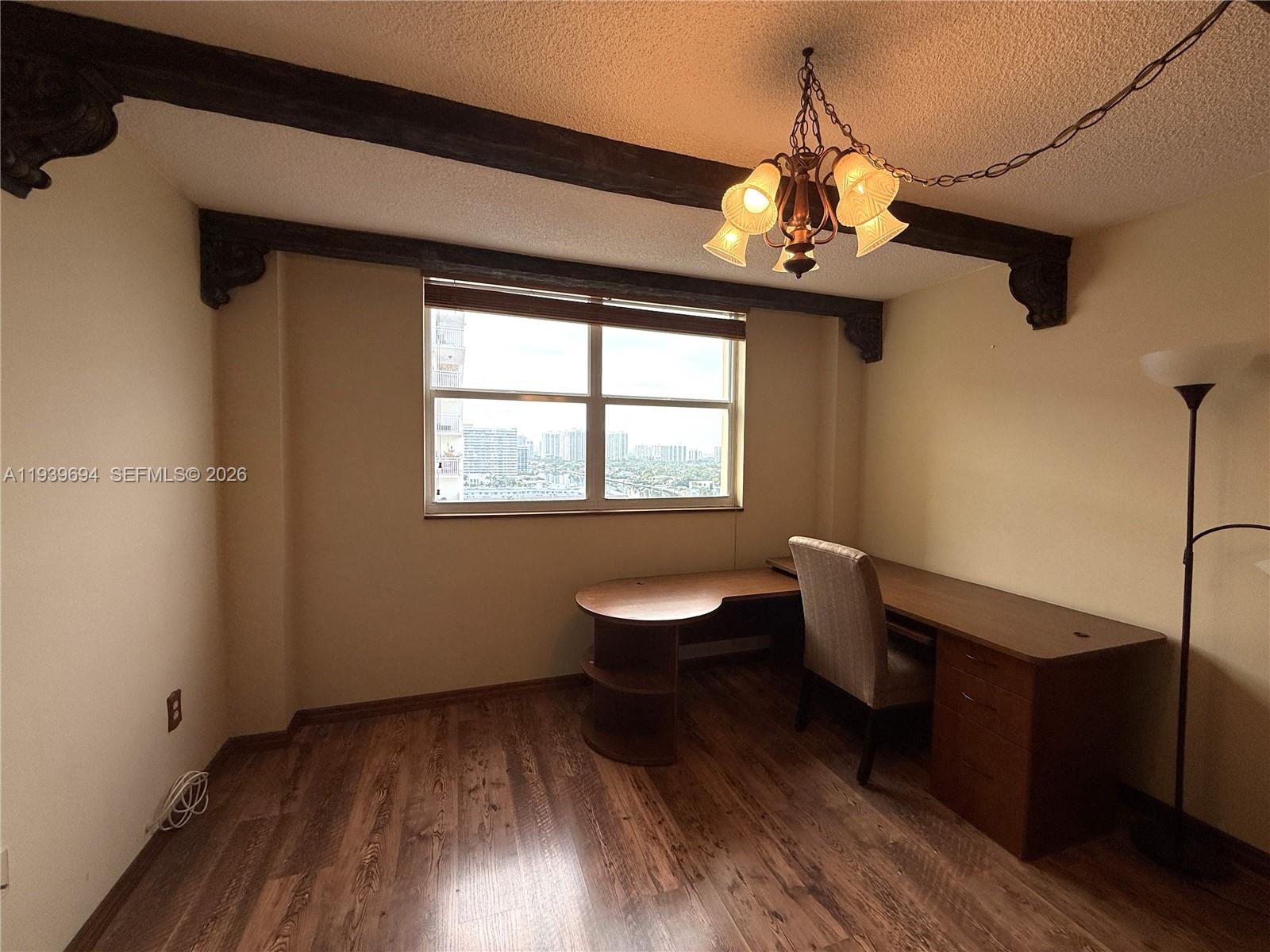 PLAZA TOWERS NORTH CONDO - Residential