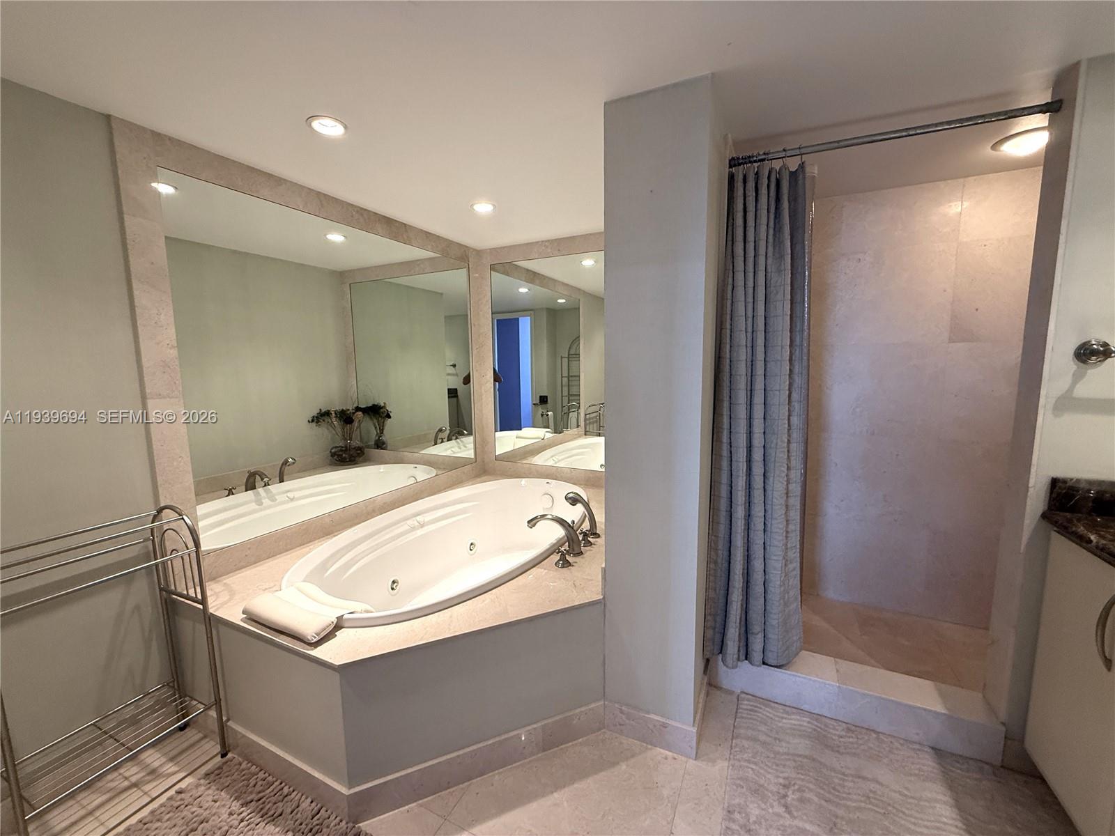 PLAZA TOWERS NORTH CONDO - Residential