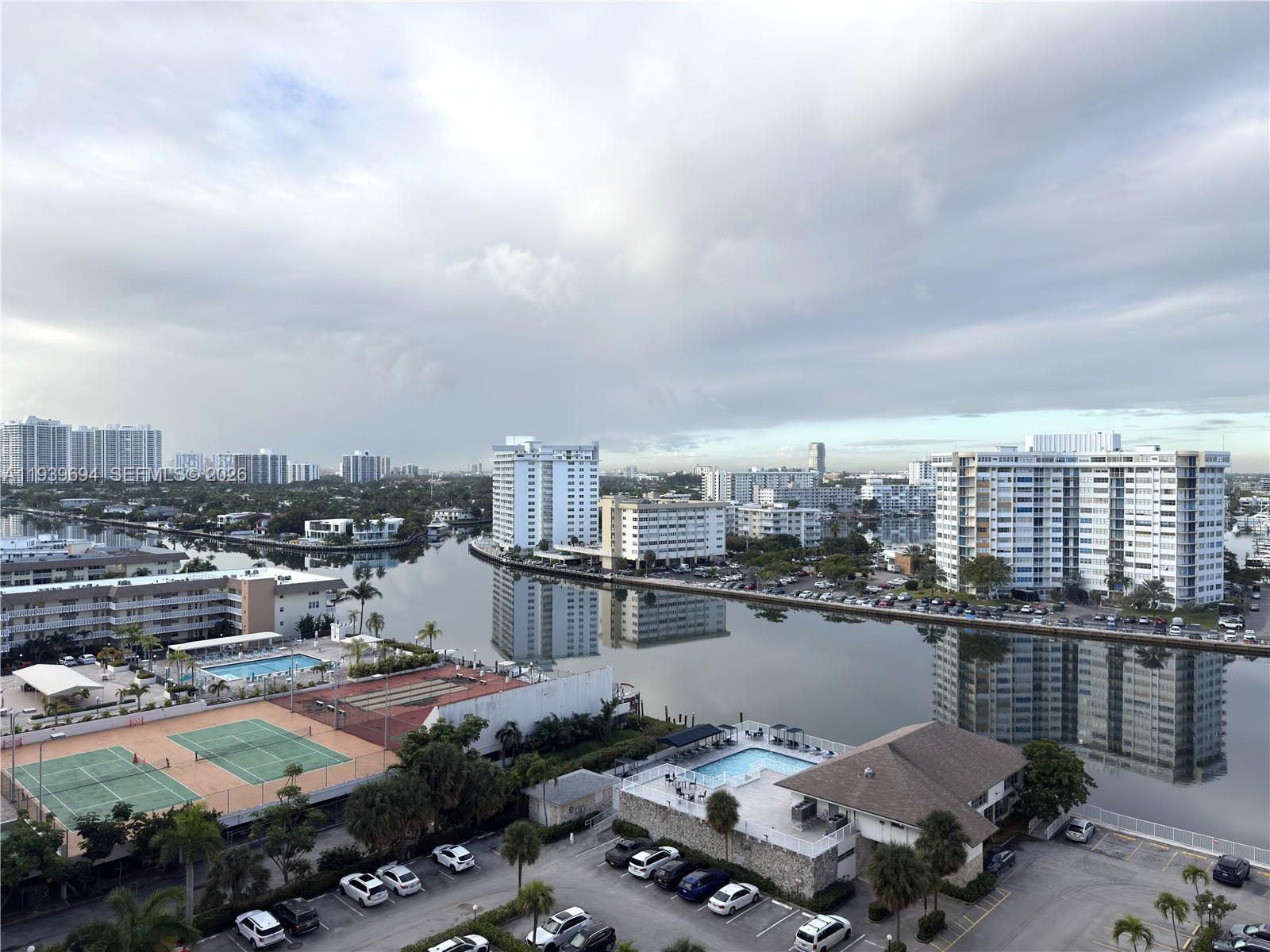 1833 S Ocean Dr 1402